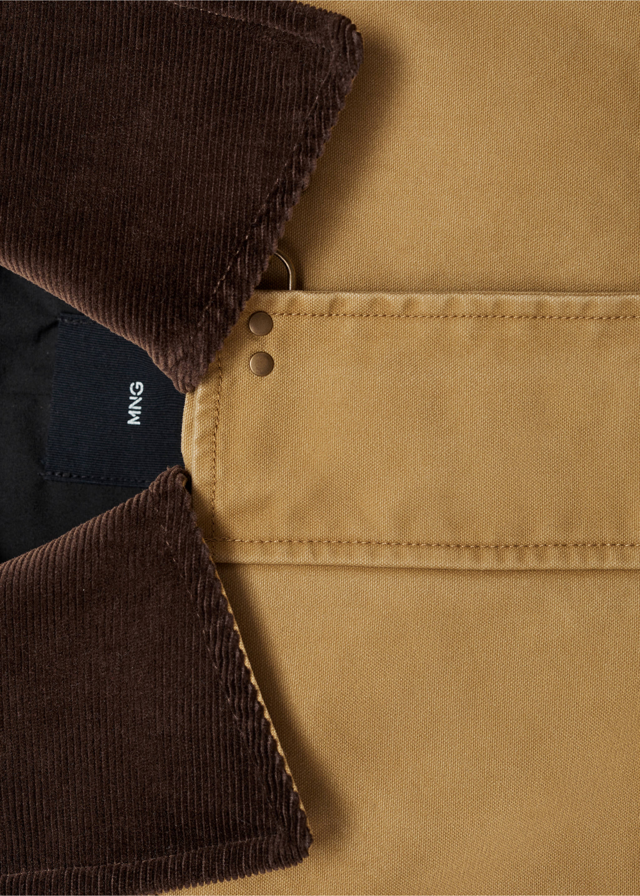 Oversized parka with contrasting collar - Details of the article 8, Medium Brown. Ref: 17085139-00.
