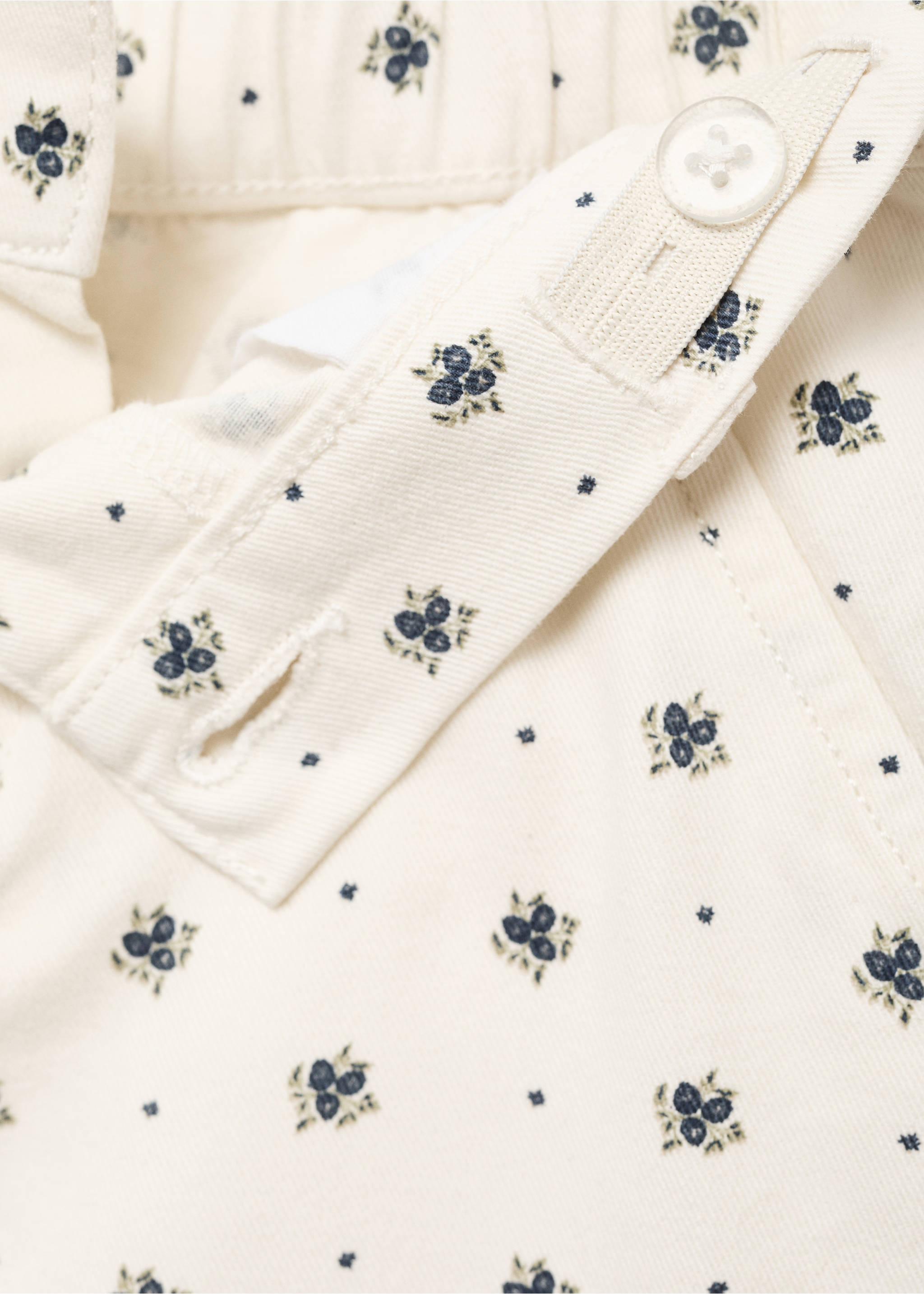 Flowers cotton trousers - Details of the article 8, White. Ref: 17085154-00.