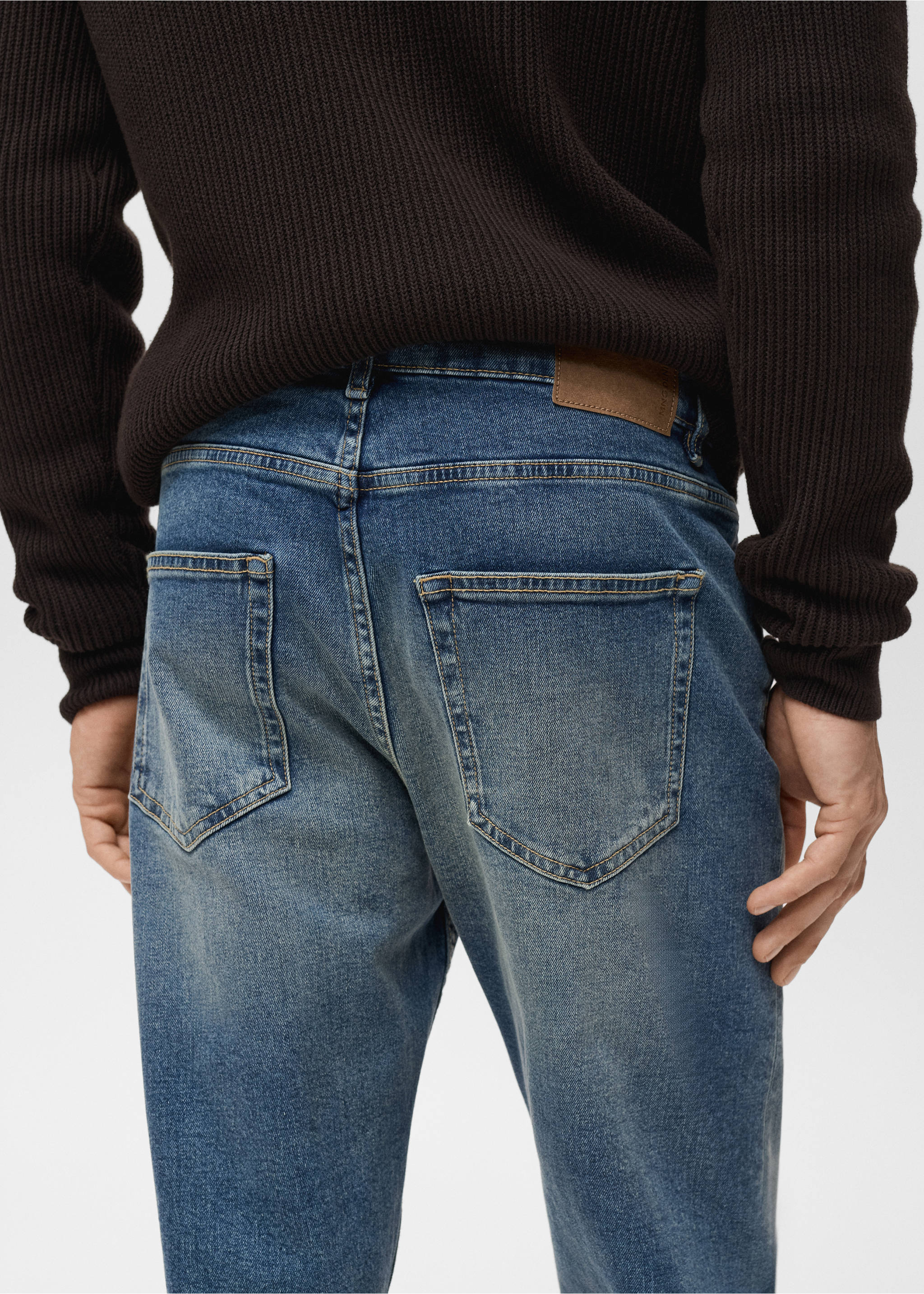 Benin tapered-fit jeans - Details of the article 3, Medium Vintage Blue. Ref: 17085171-00.
