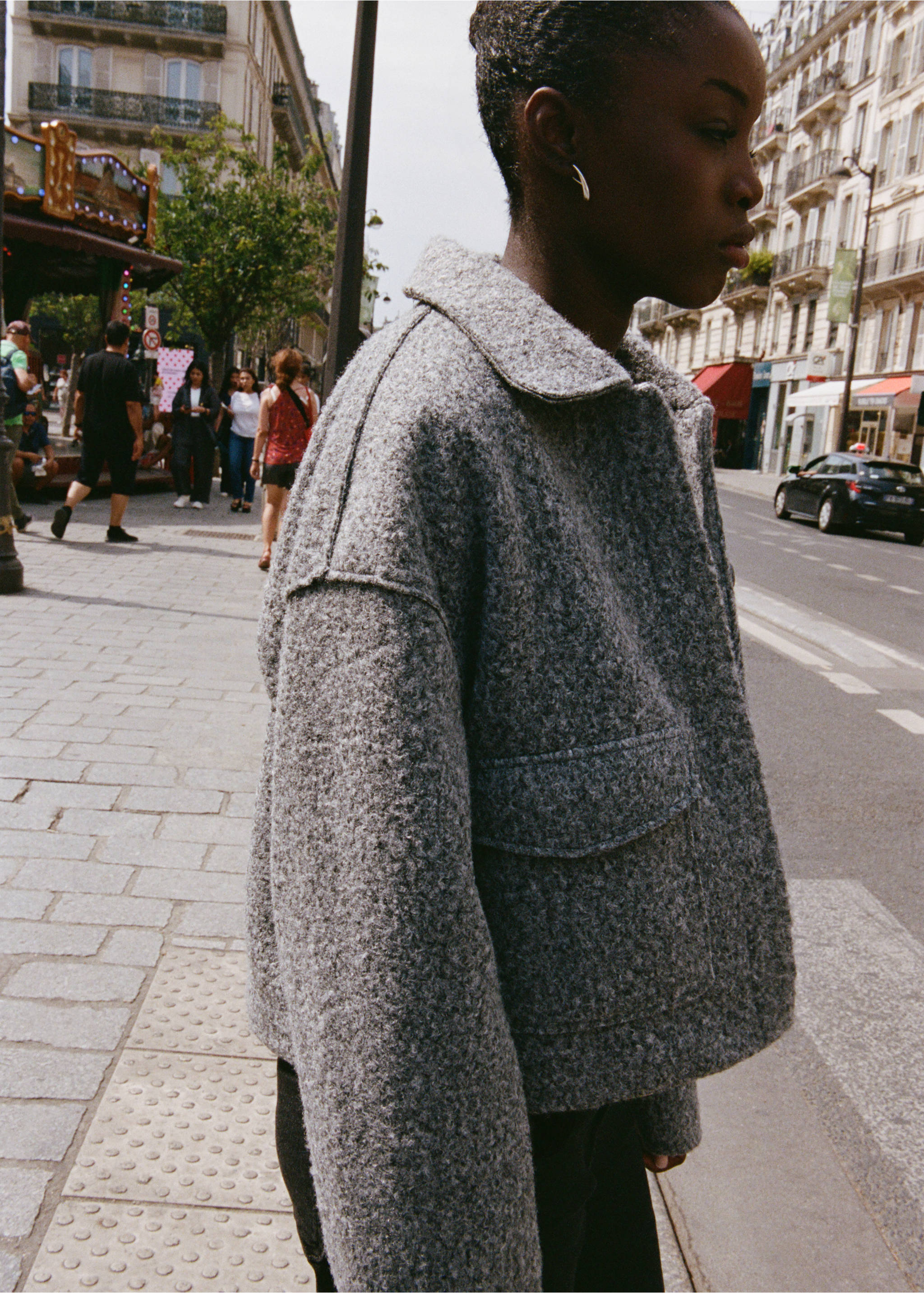 Cloth jacket with lapel pockets - Details of the article 5, Grey. Ref: 17085783-00.
