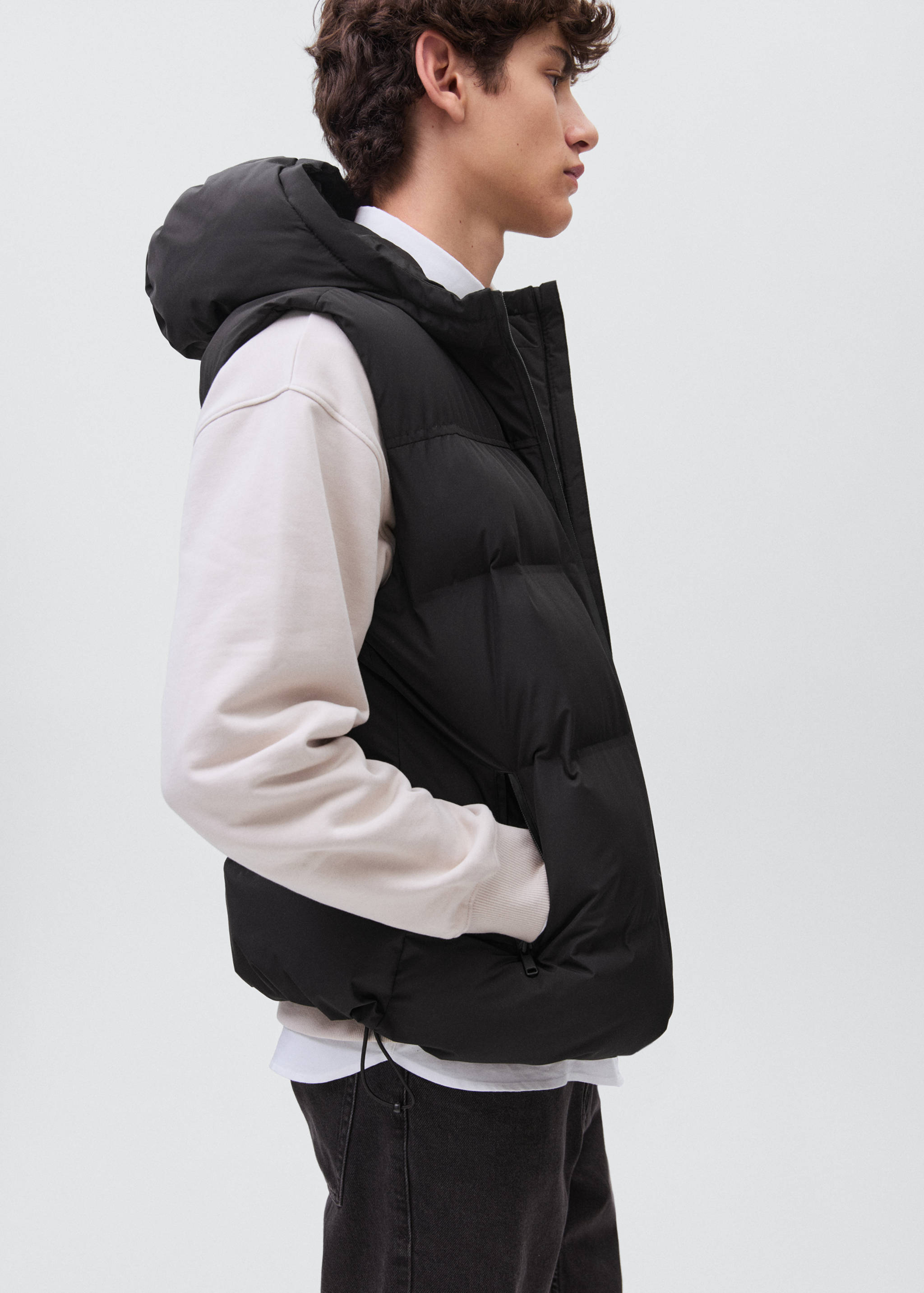 Quilted gilet with hood - Details of the article 2