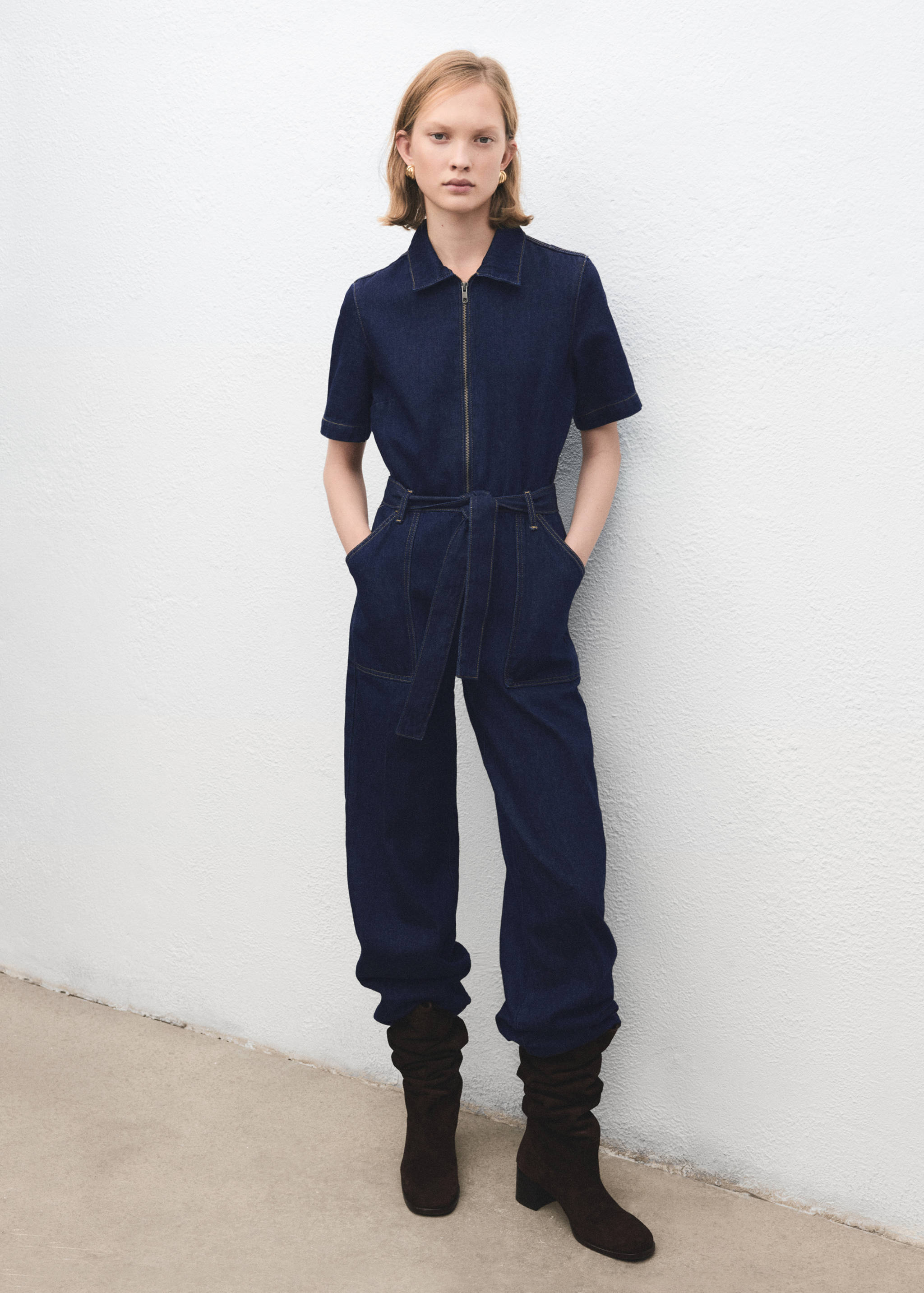 Jeans-Overall mit Gürtel - Allgemeine Ansicht