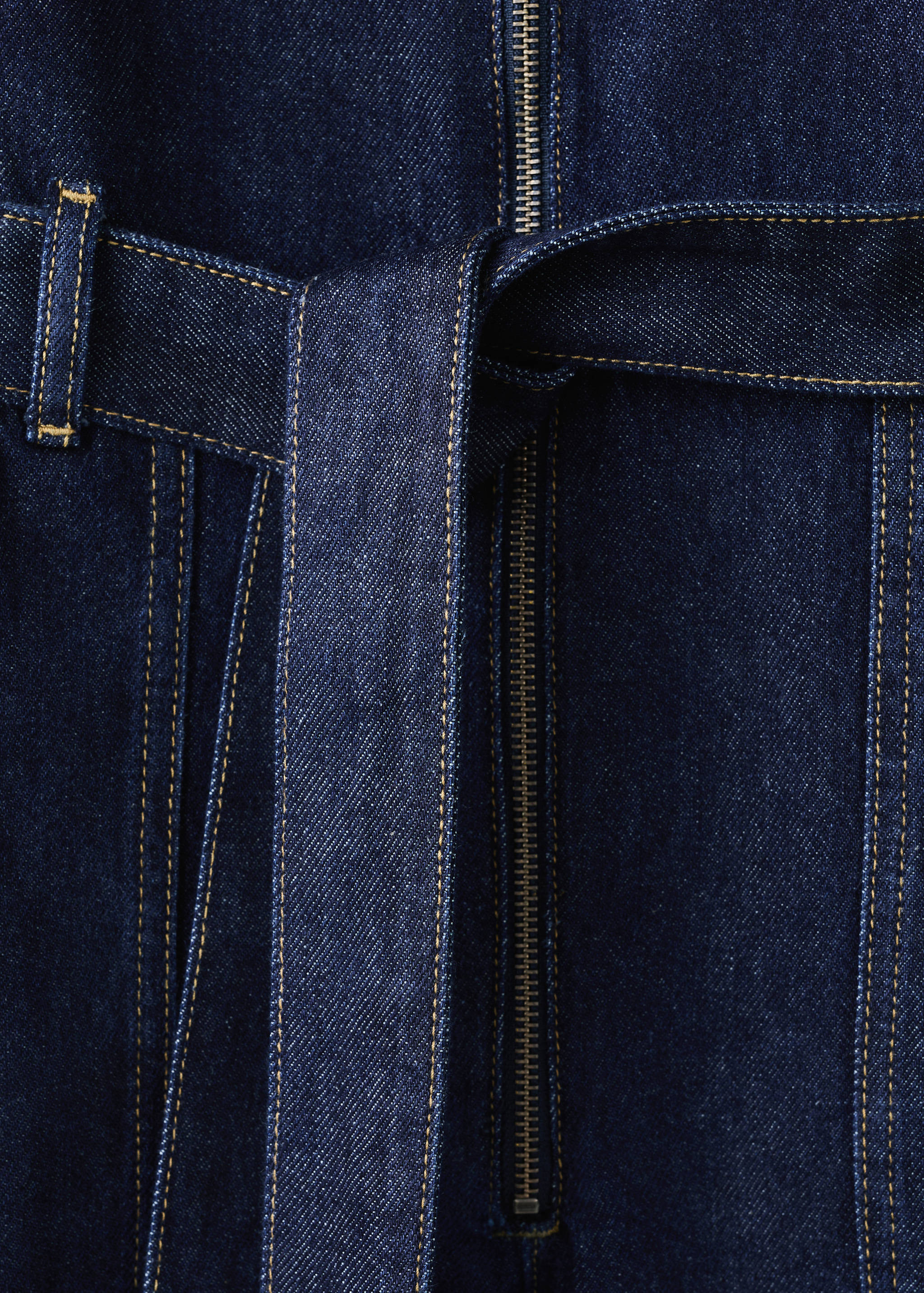Jeans-Overall mit Gürtel - Detail des Artikels 0
