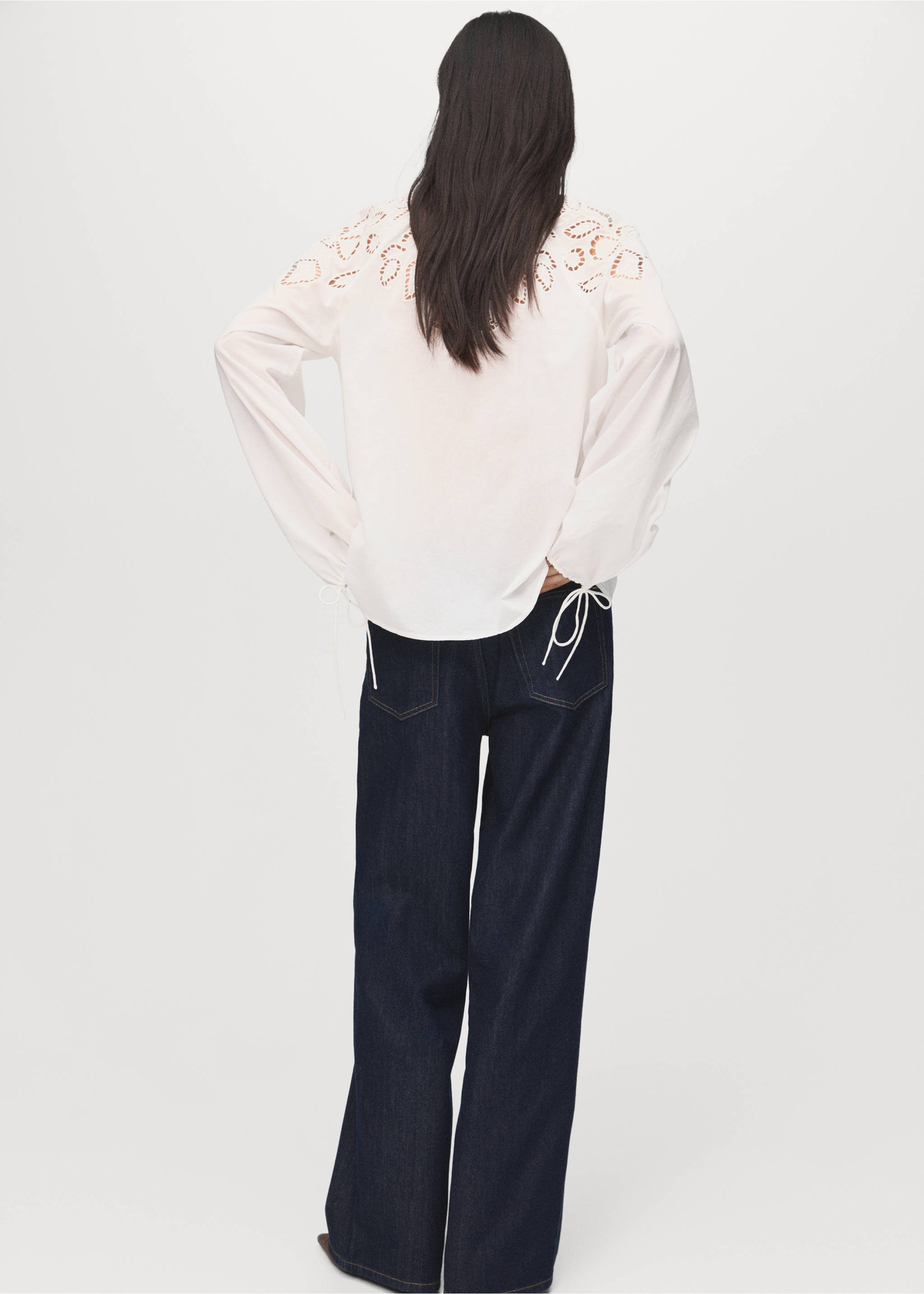 Embroidered blouse with bows - Reverse of the article, Ecru. Ref: 17085820-00.