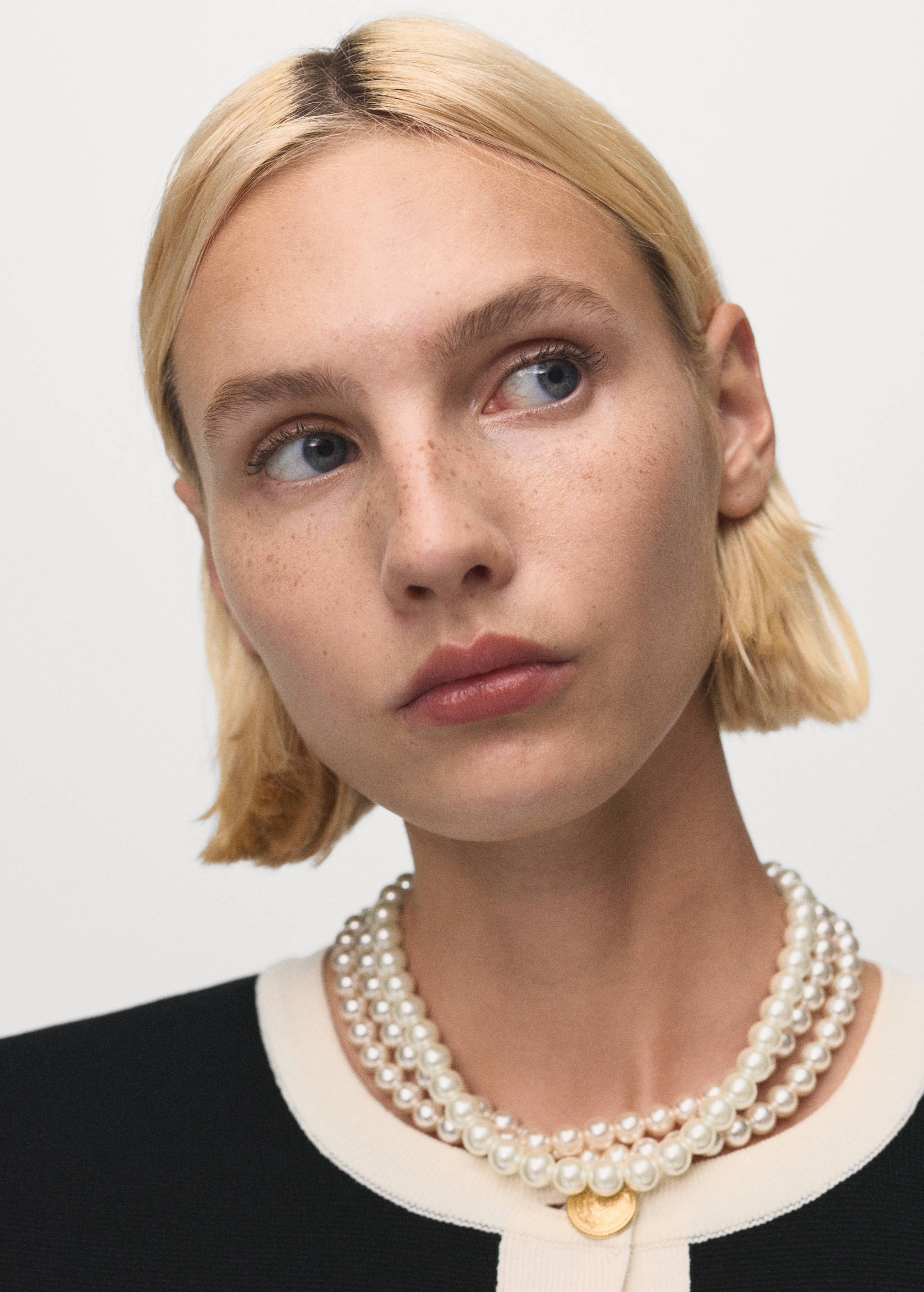 Kötött zakó kontrasztos szegéllyel - A termék adatai 1