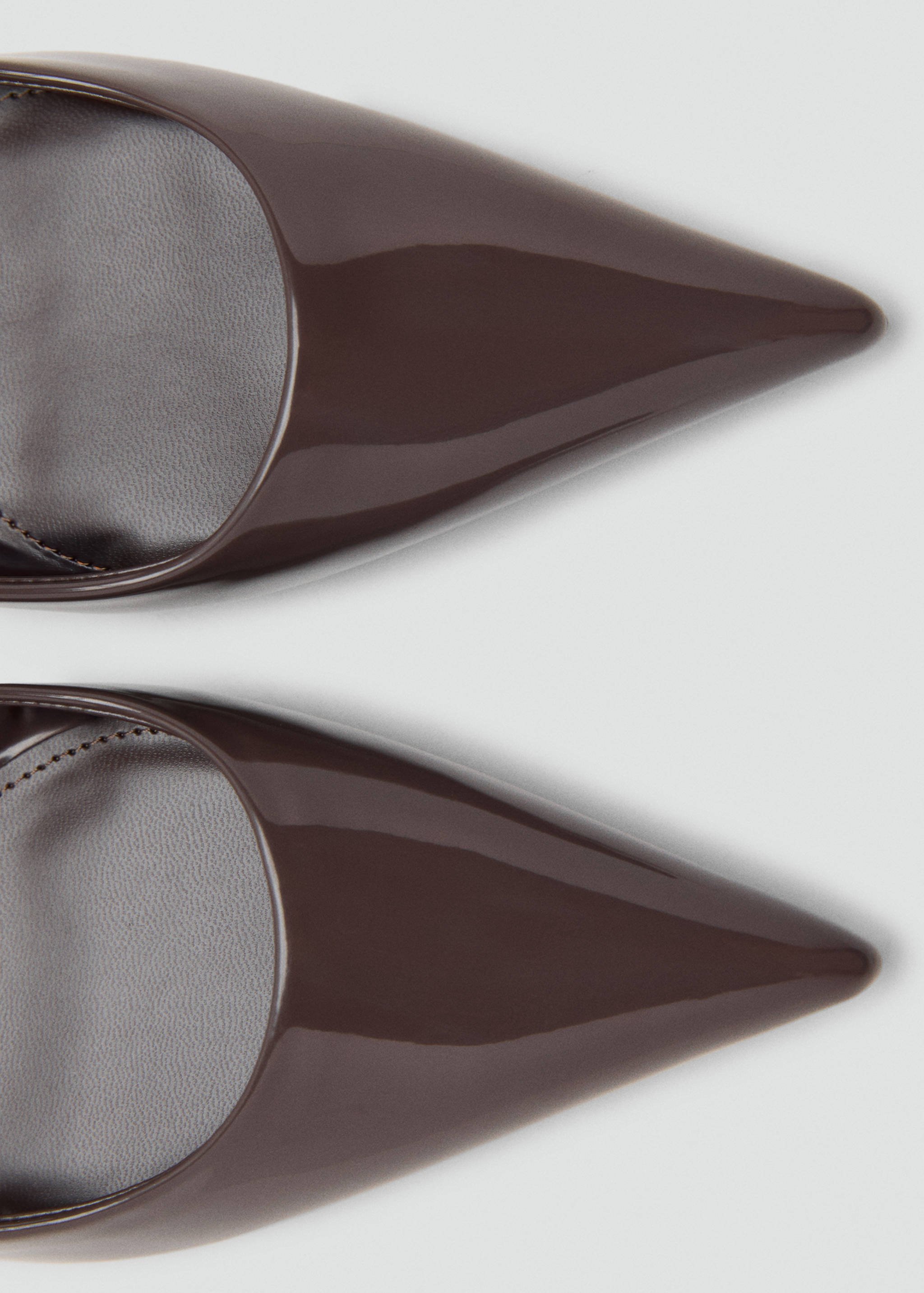 Patent heeled shoes - Details of the article 2