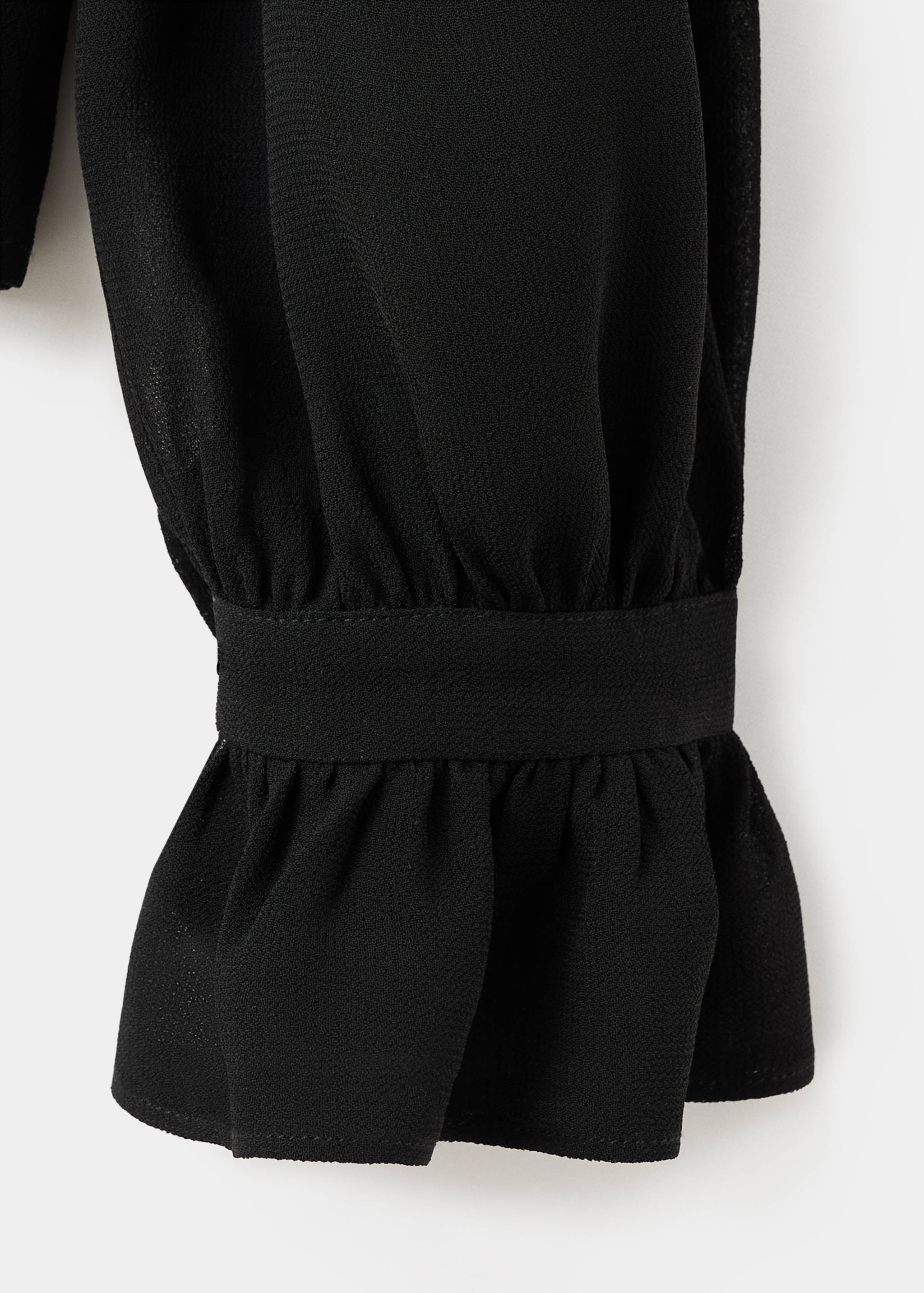 Blus med volanger i foulard-material - Detaljer om artikeln 0