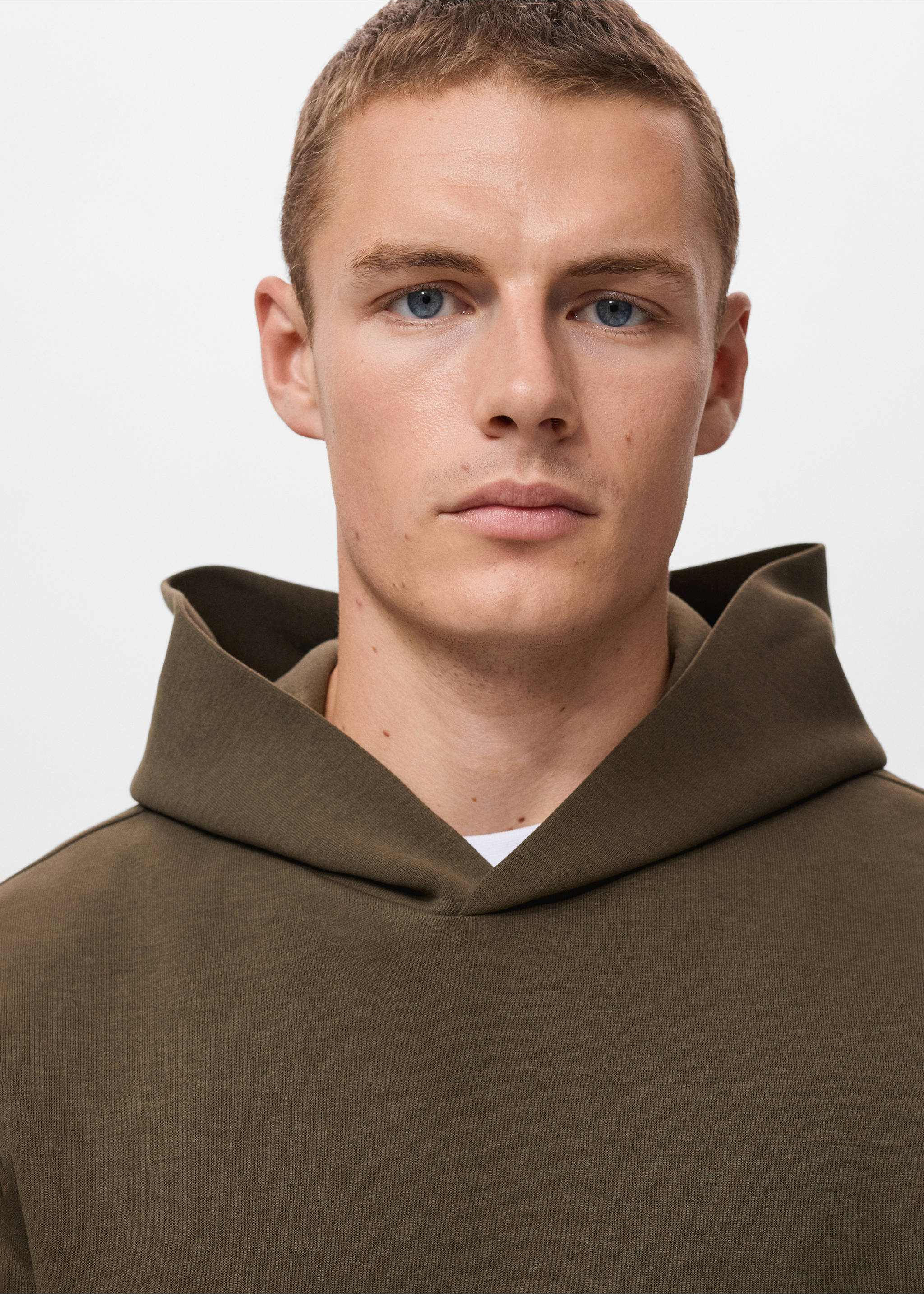 Sweat-shirt capuche regular-fit - Détail de l'article 1, Olive. Ref: 17085972-00.