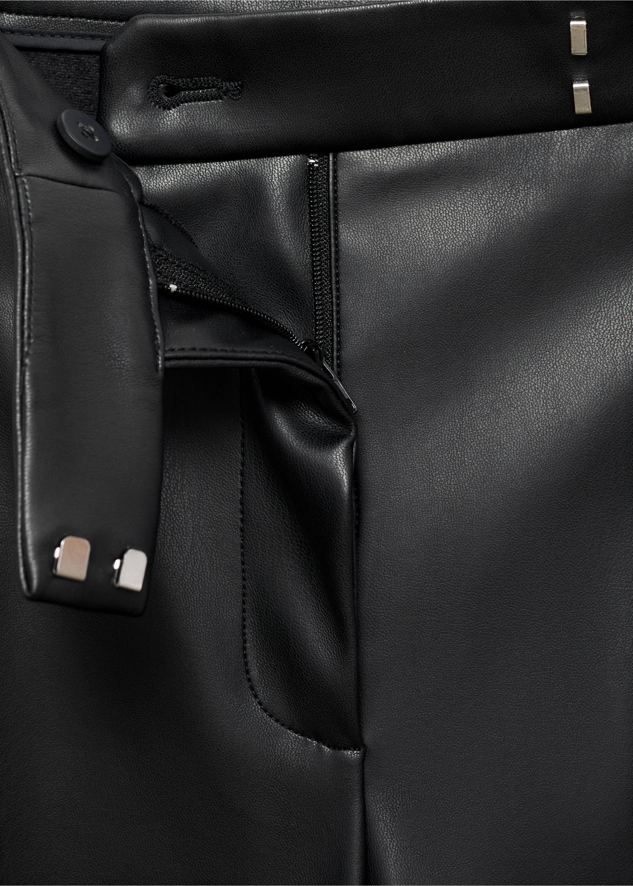 Pantalón wide leg efecto piel - Detalle del artículo 8, Negro. Ref: 17085976-00.