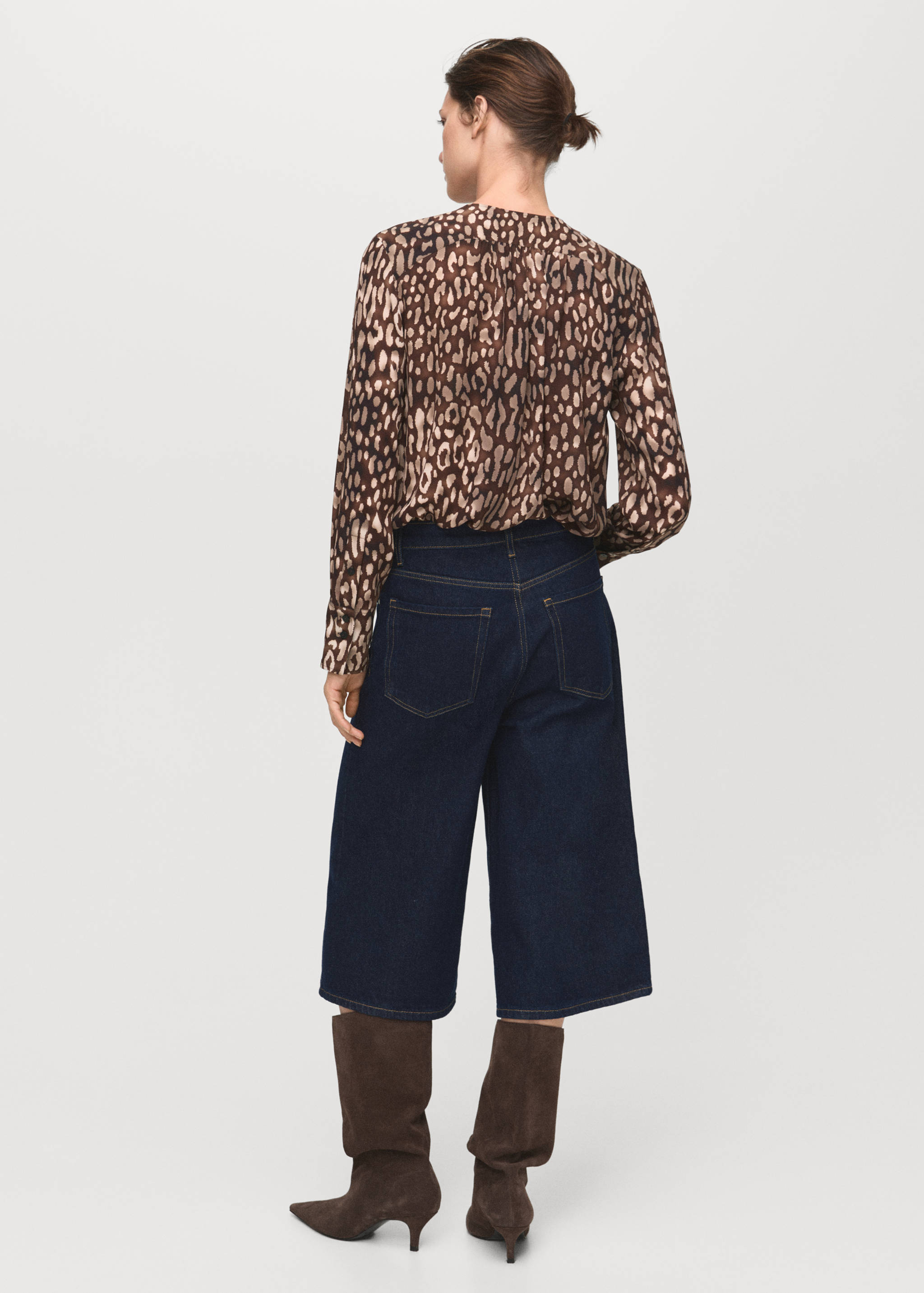 Satijnen blouse met luipaardprint en strik - Achterkant van het artikel