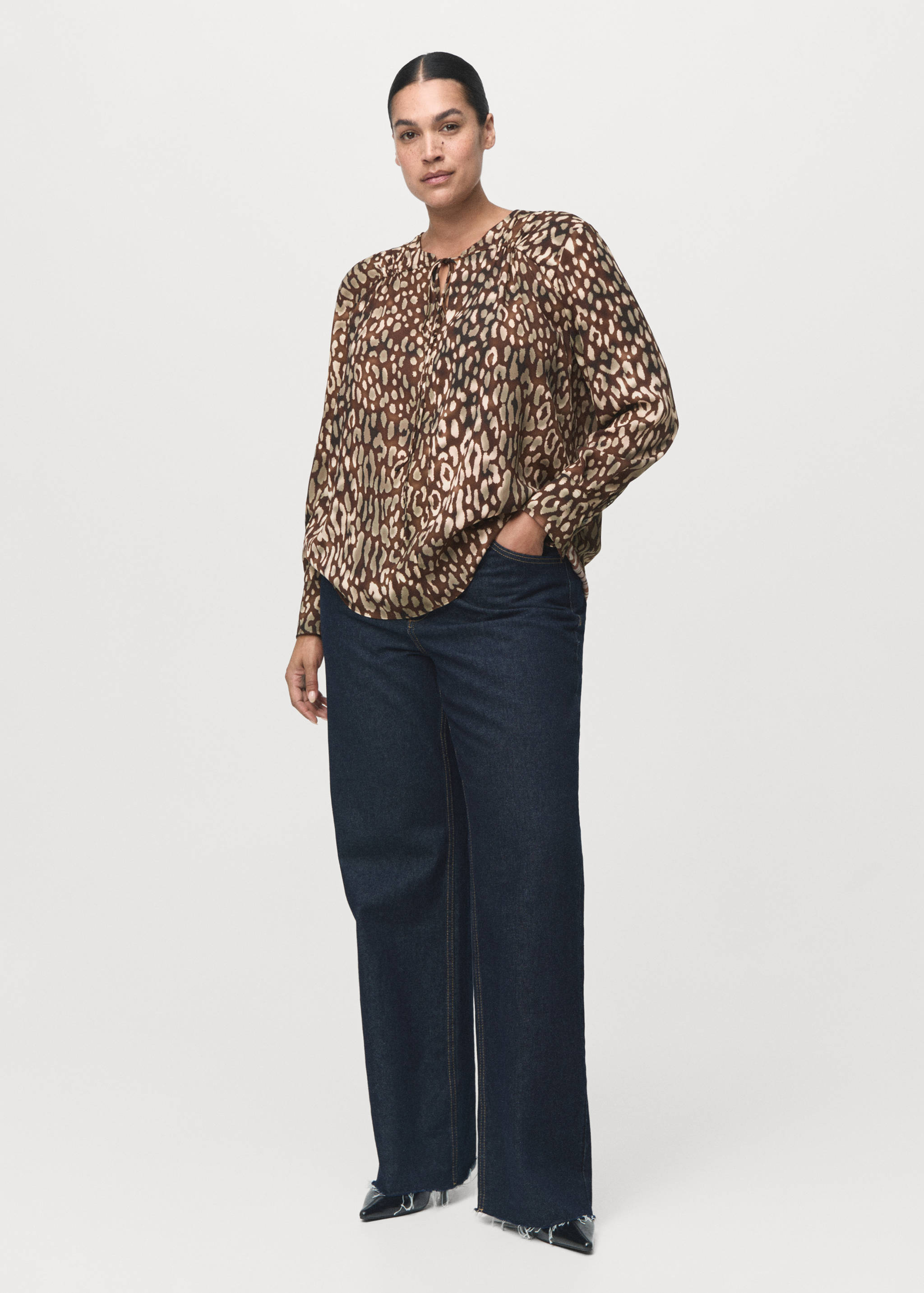 Satijnen blouse met luipaardprint en strik - Detail van het artikel 3