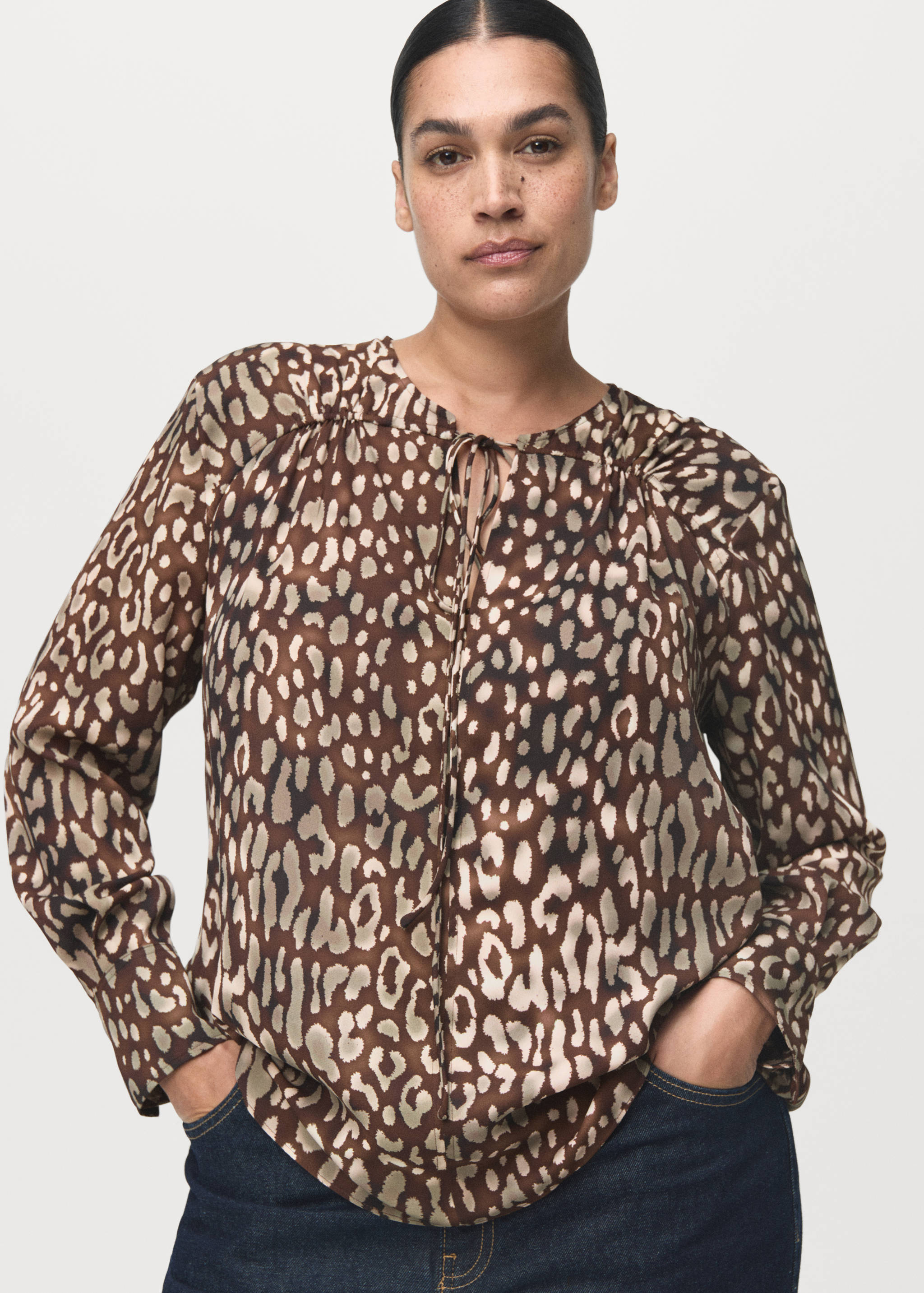 Satijnen blouse met luipaardprint en strik - Detail van het artikel 5