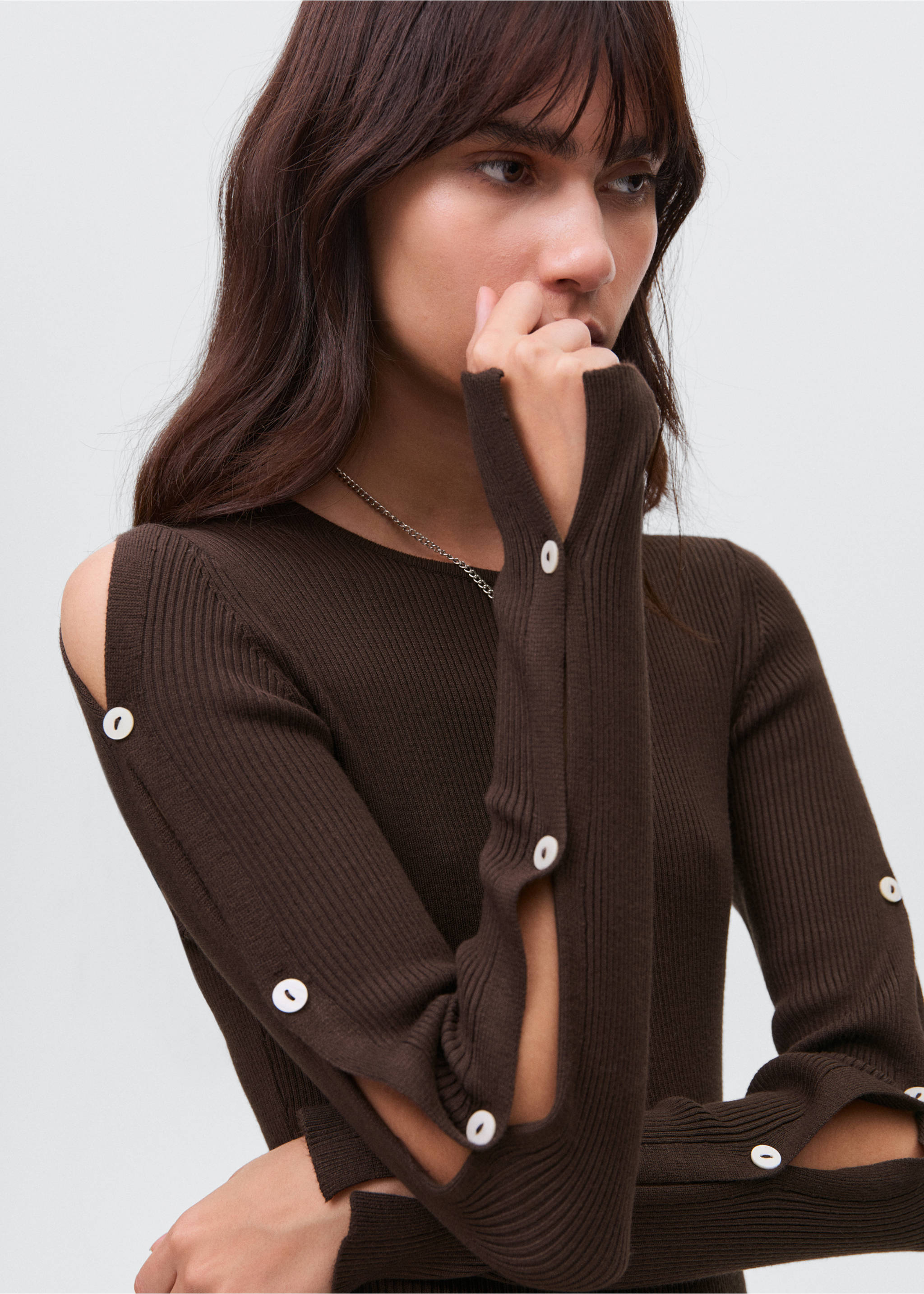 Long buttoned dress - Details of the article 1, Brown. Ref: 17086328-00.