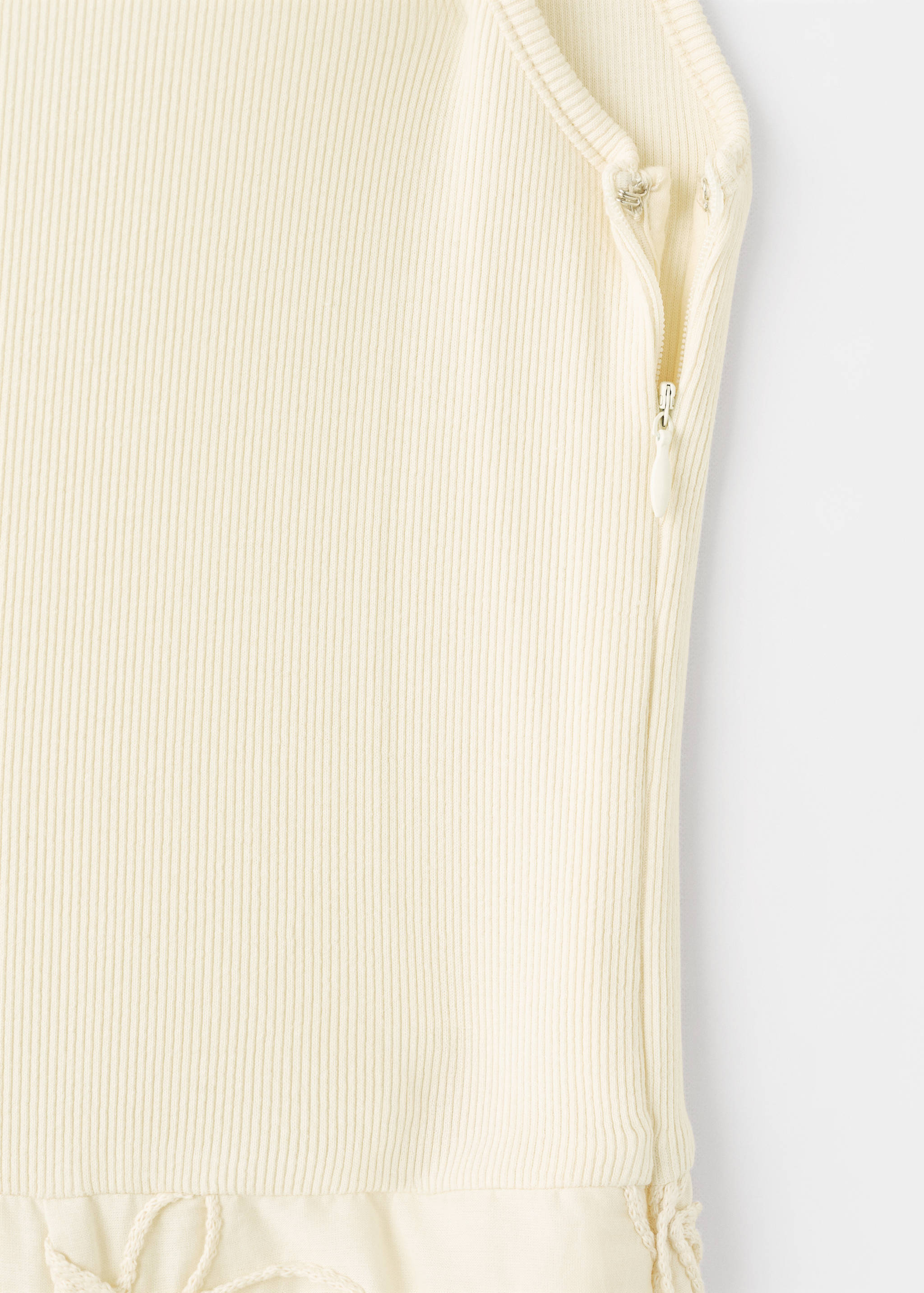 Broderad klänning med kombinerade blommor - Detaljer om artikeln 0