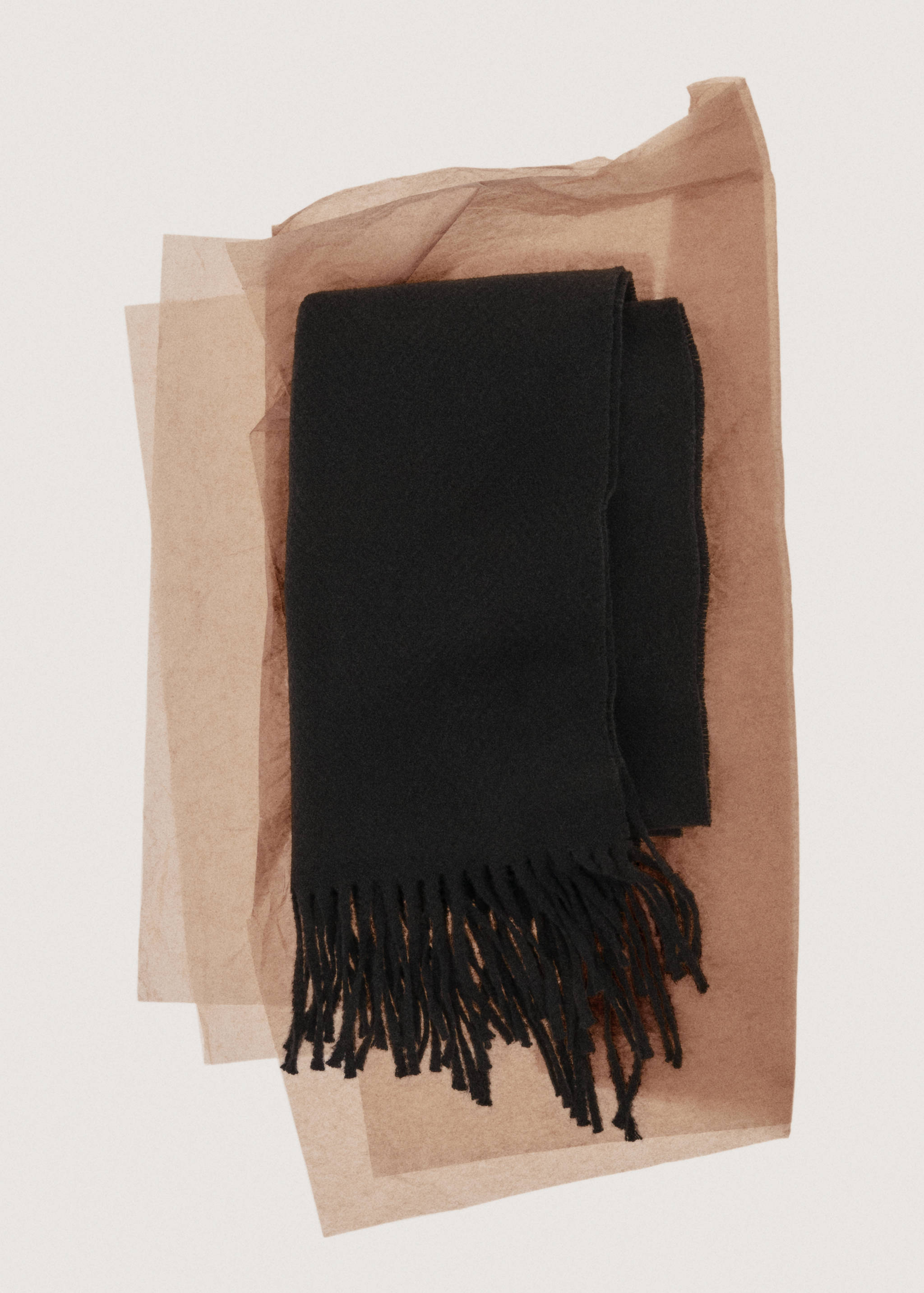 Plain fringed scarf - Details of the article 9