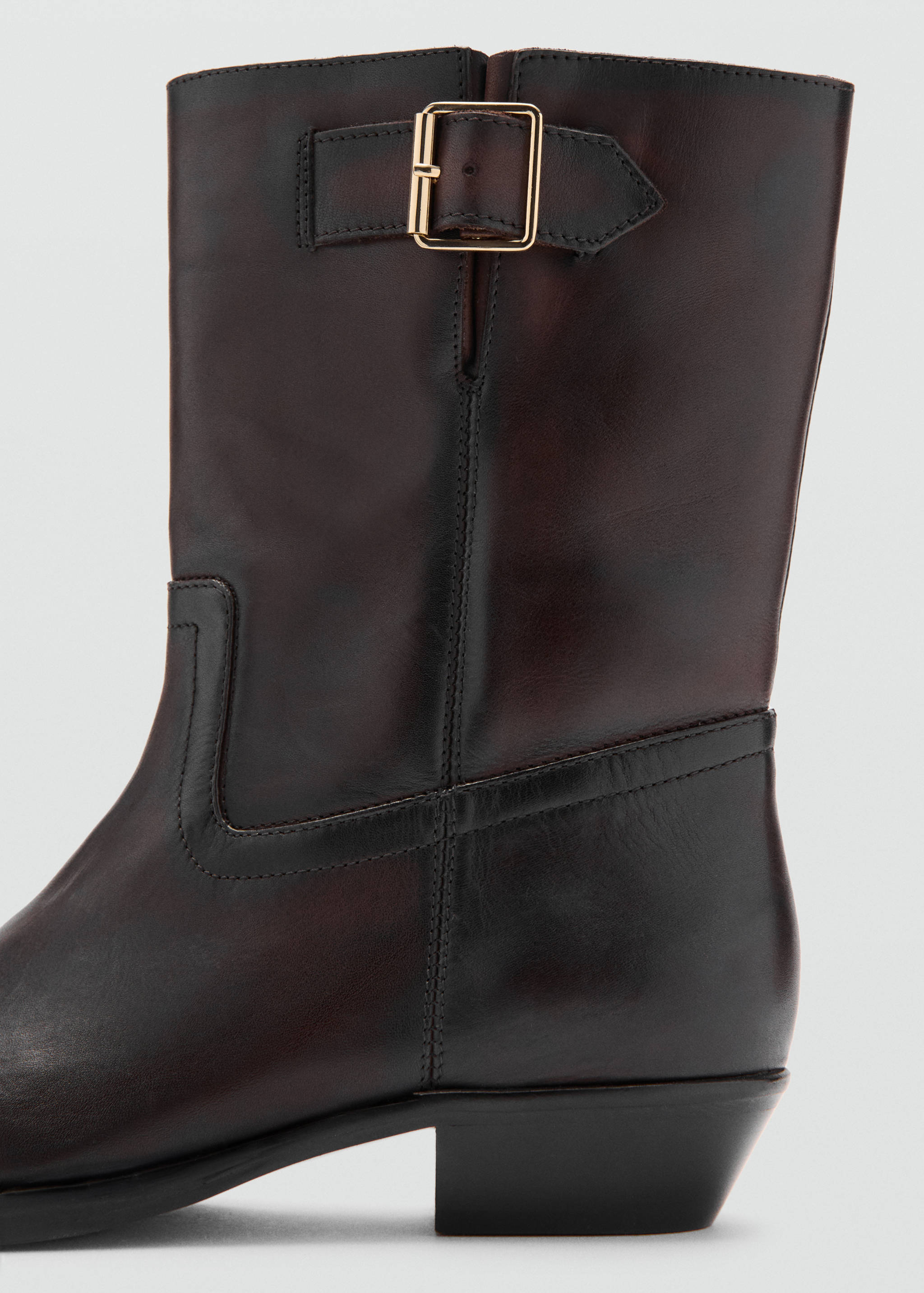 Ankleboots mit Schnalle - Detail des Artikels 1