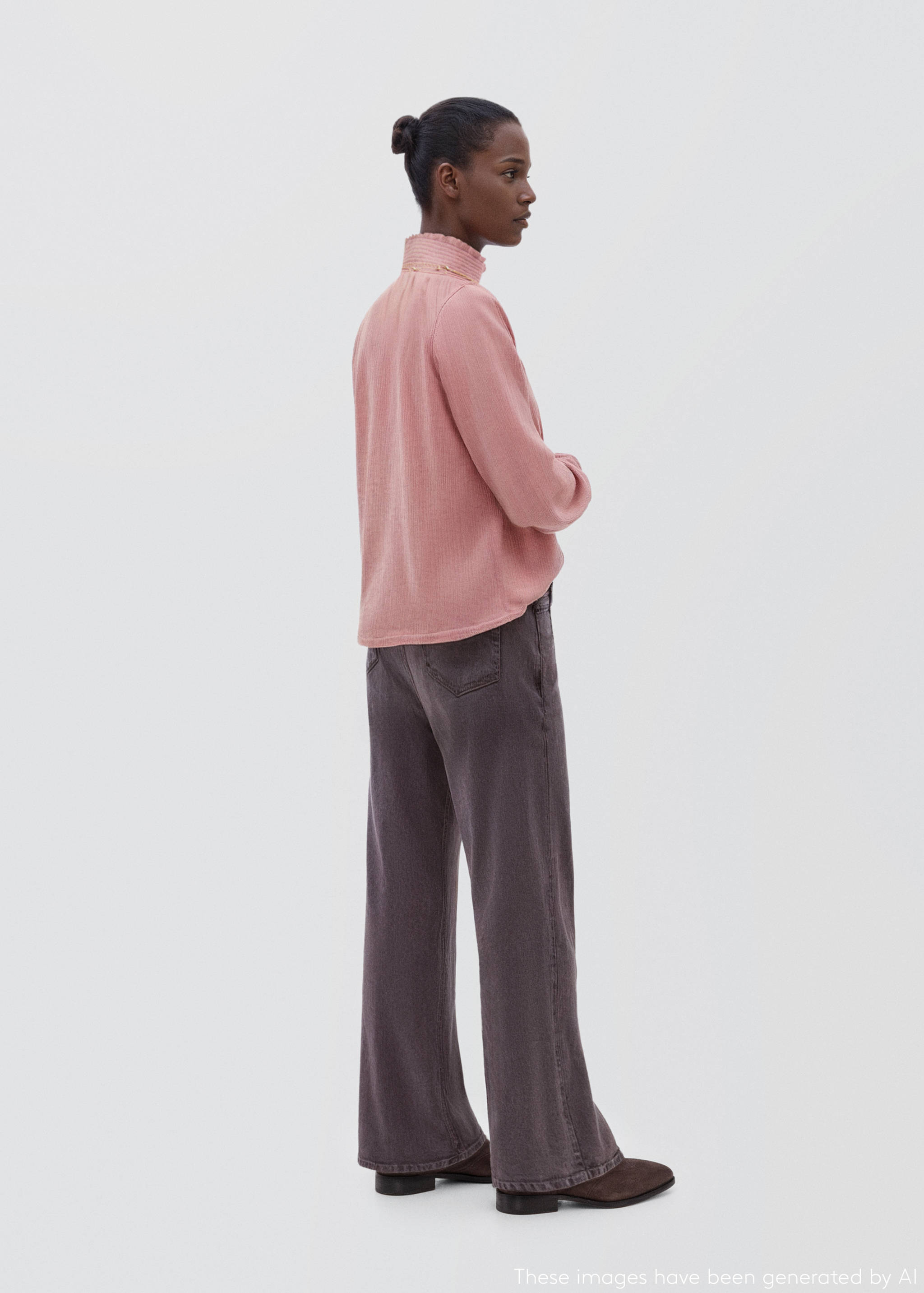 Blouse col montant froncé - Verso de l’article