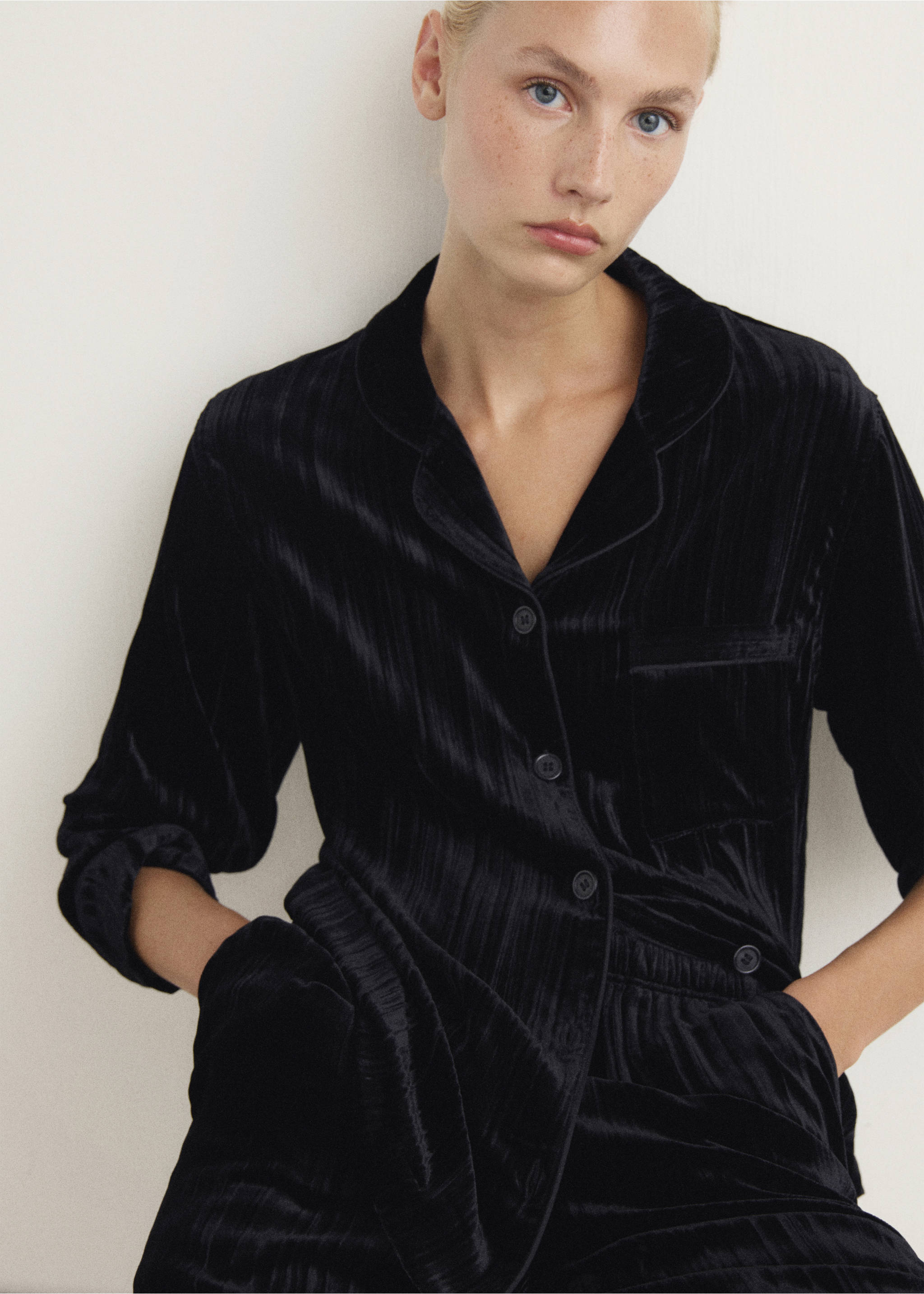 Camisa velvet seda - Detall de l'article 2, Gris. Ref: 17087129-00.