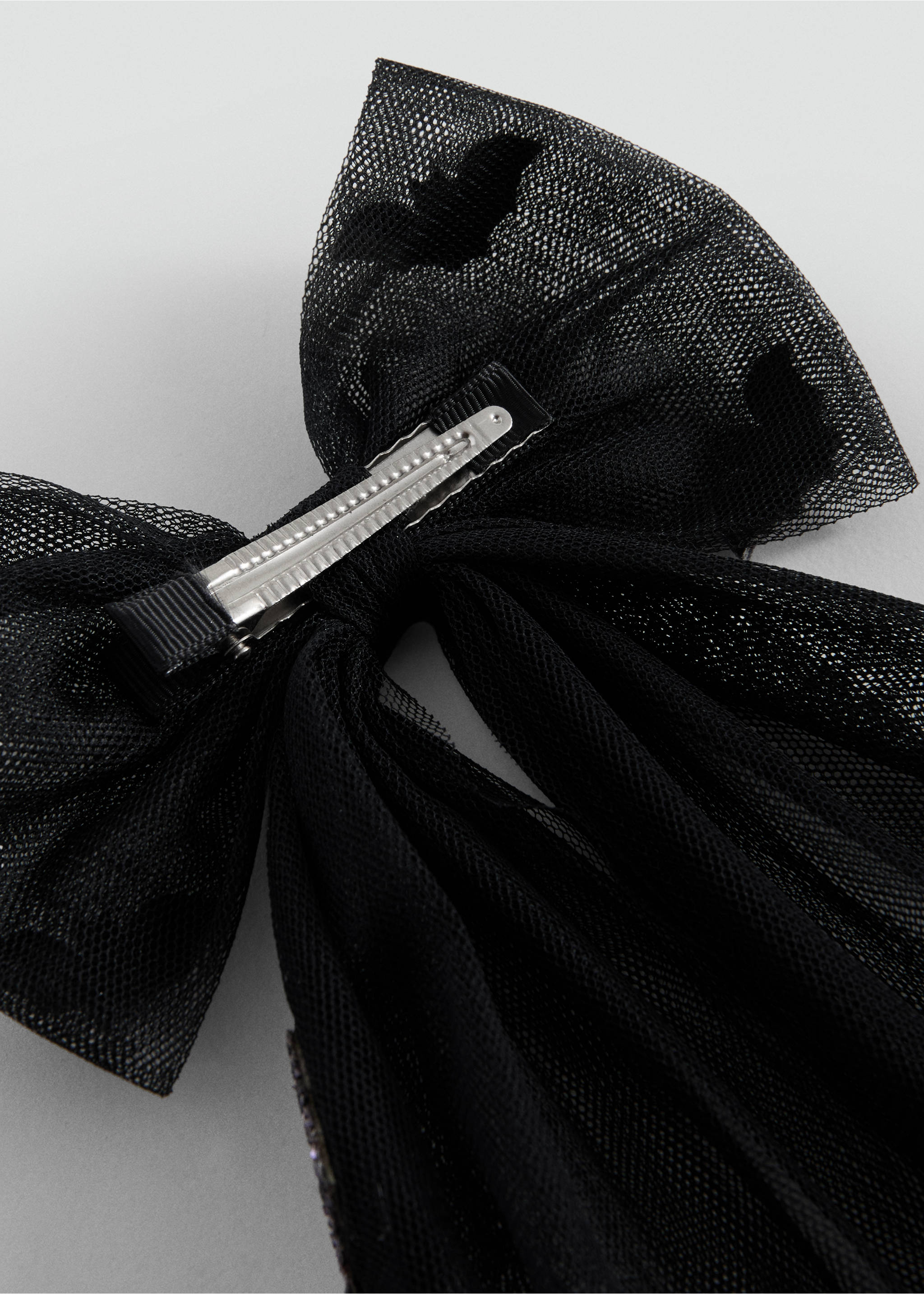 Bat barrette with bow - Details of the article 1, Black. Ref: 17087132-00.