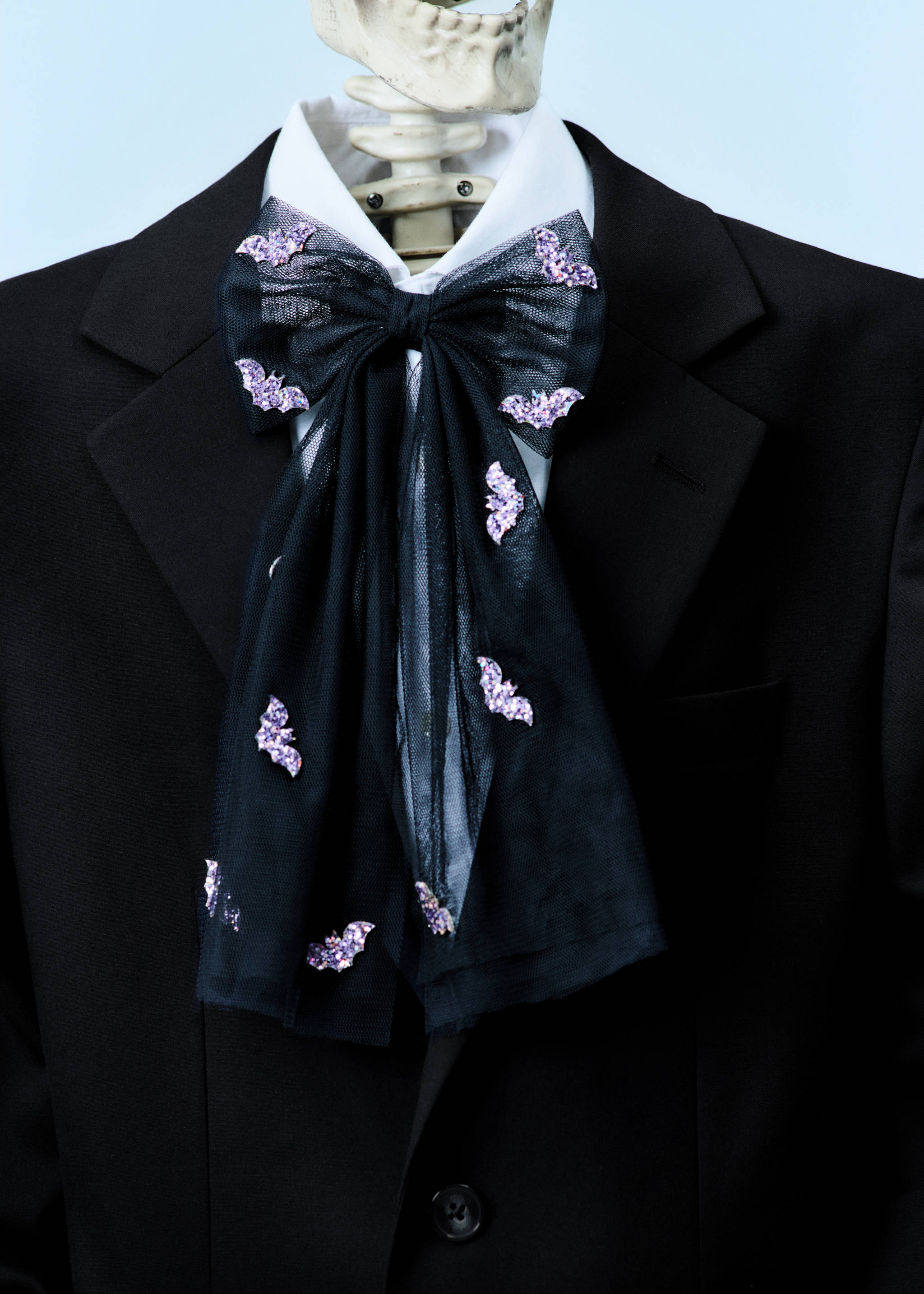 Bat barrette with bow - Details of the article 5, Black. Ref: 17087132-00.