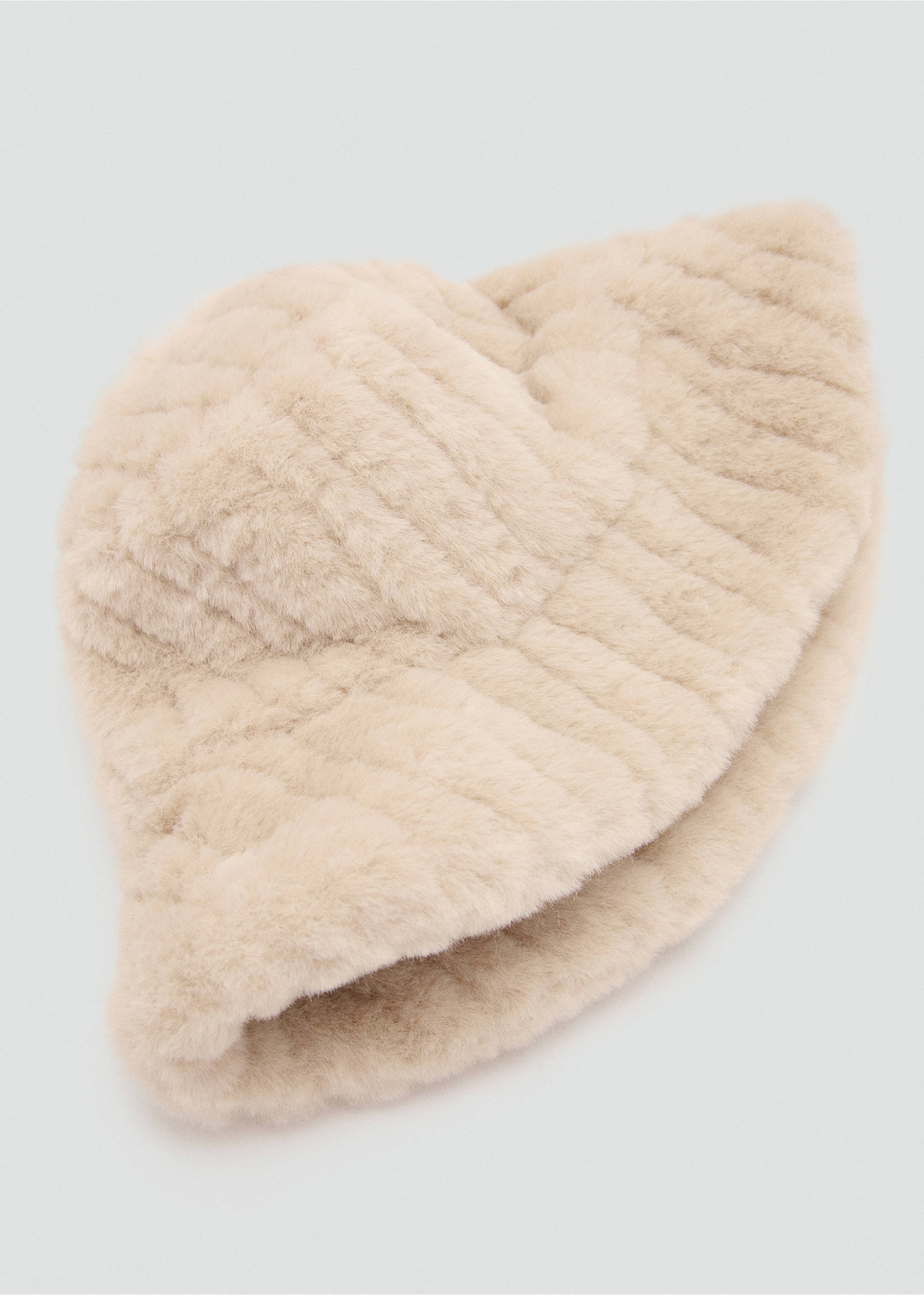 Faux-fur bucket hat - Details of the article 2, Ecru. Ref: 17087768-00.
