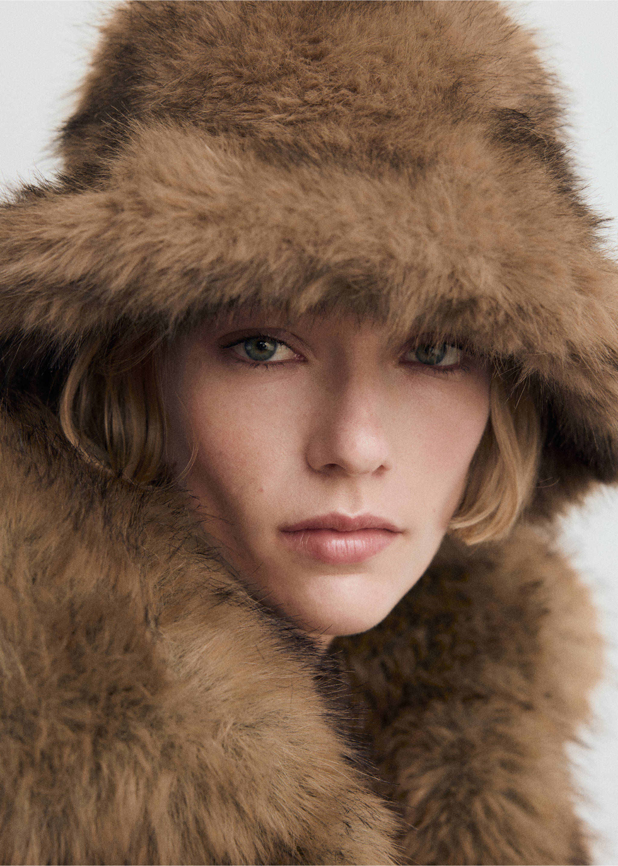 Faux-fur bucket hat - General plane, Medium Brown. Ref: 17087768-00.