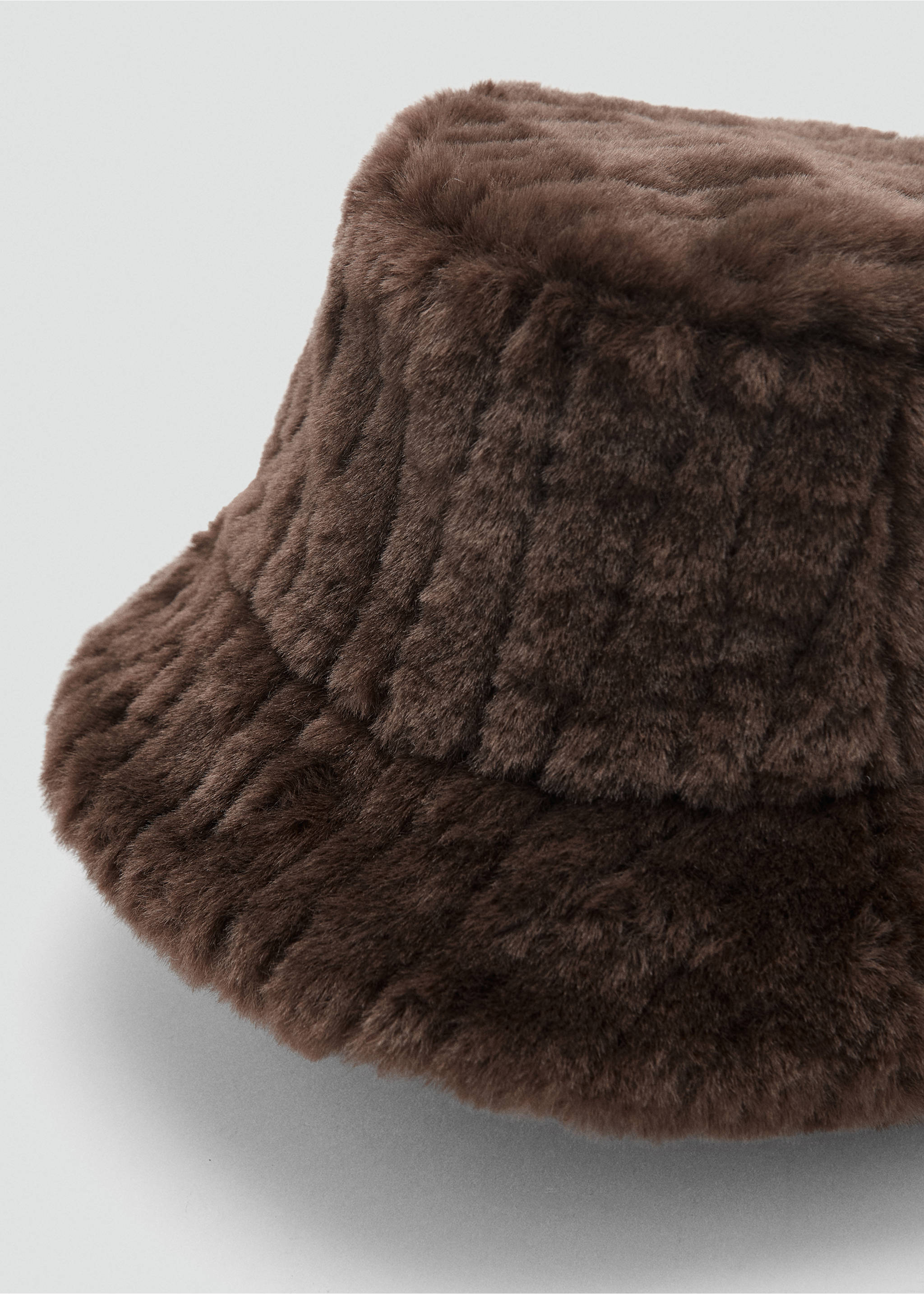 Faux-fur bucket hat - Medium plane, Chocolate. Ref: 17087768-00.