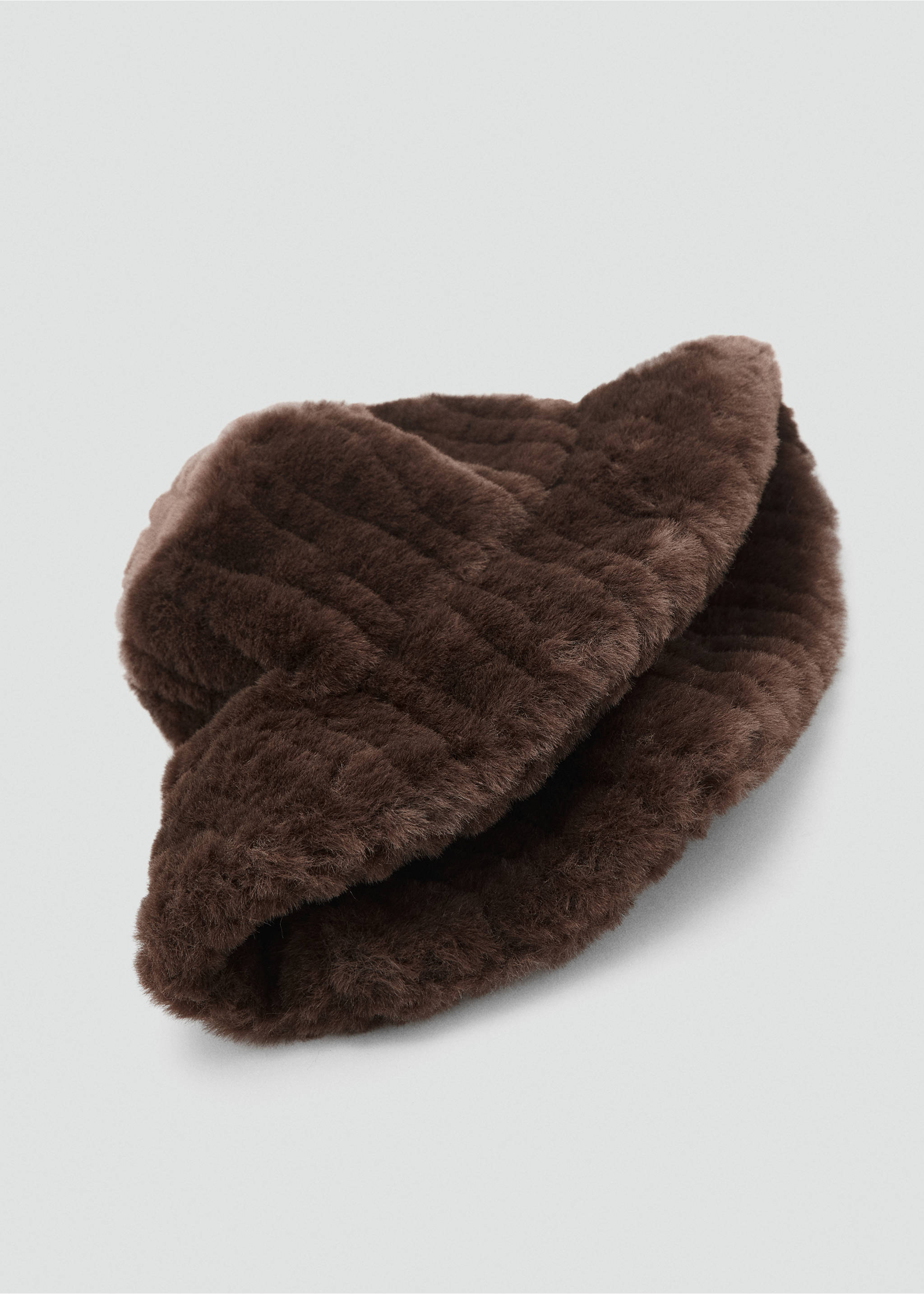 Faux-fur bucket hat - Details of the article 1, Chocolate. Ref: 17087768-00.