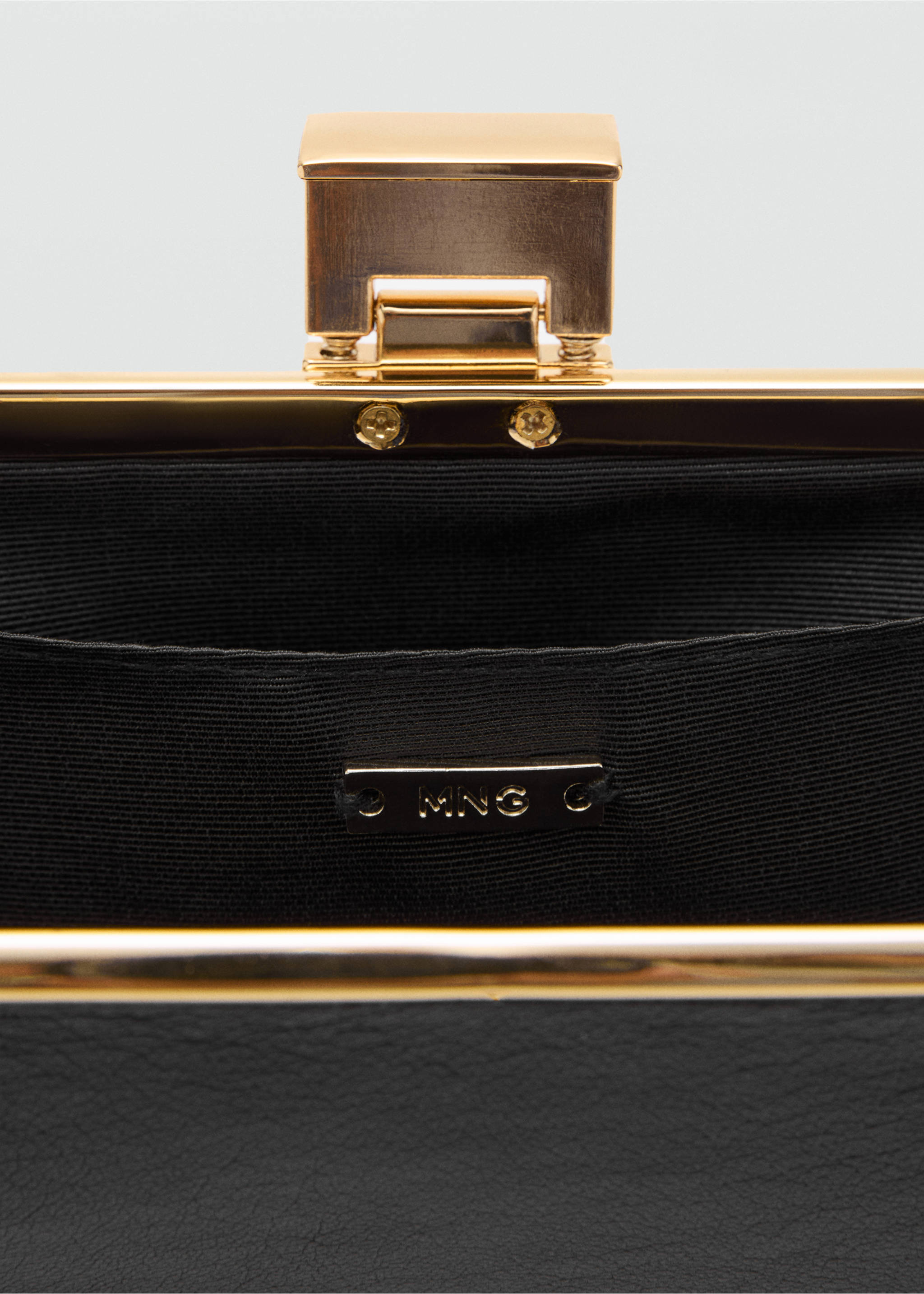Metalická kabelka clutch do ruky - Detail zboží 2, Černá. Ref: 17087769-00.