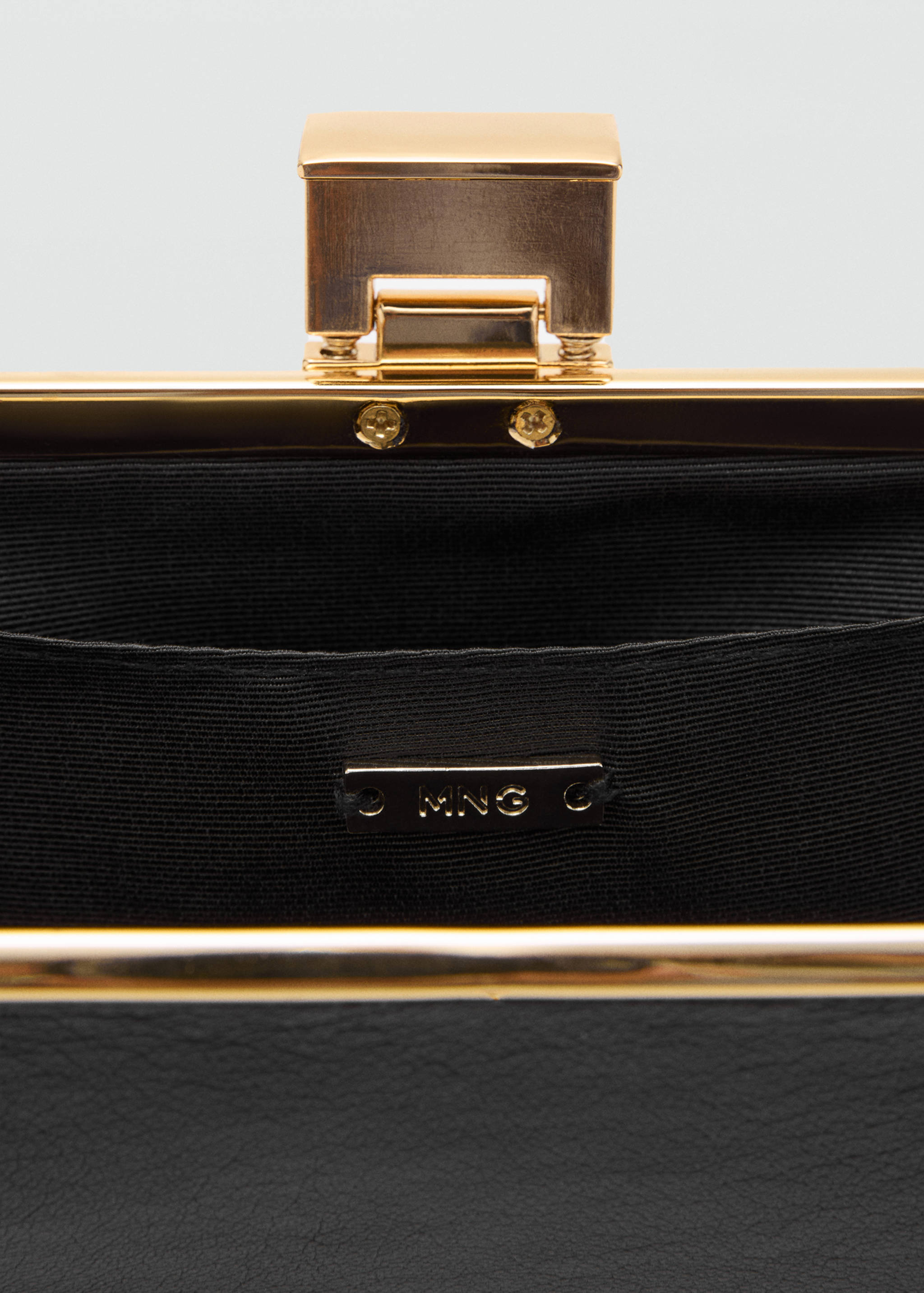 Metallic clutch handbag - Details of the article 2