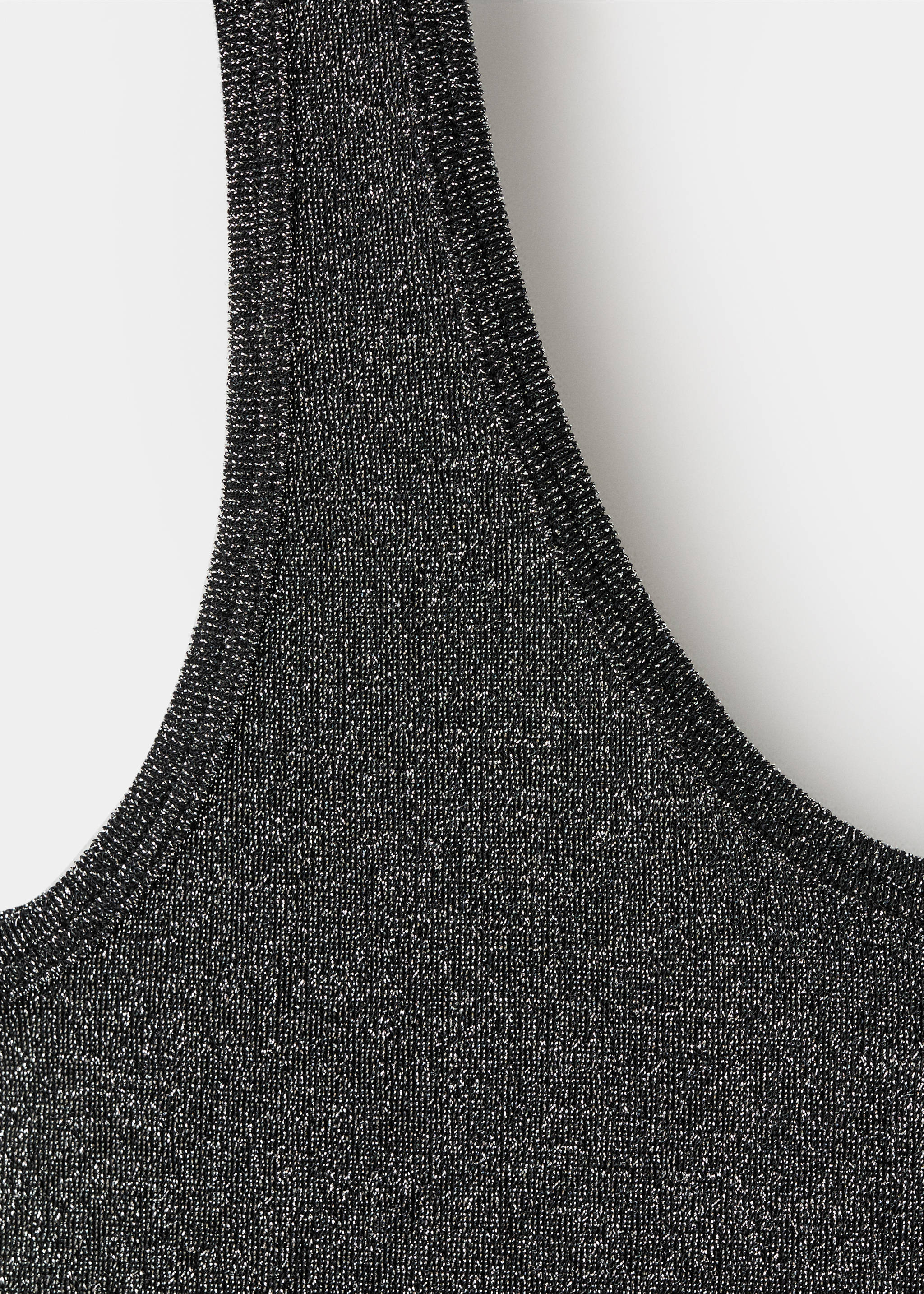 Glossed-effect body - Details of the article 0, Black. Ref: 17087782-00.