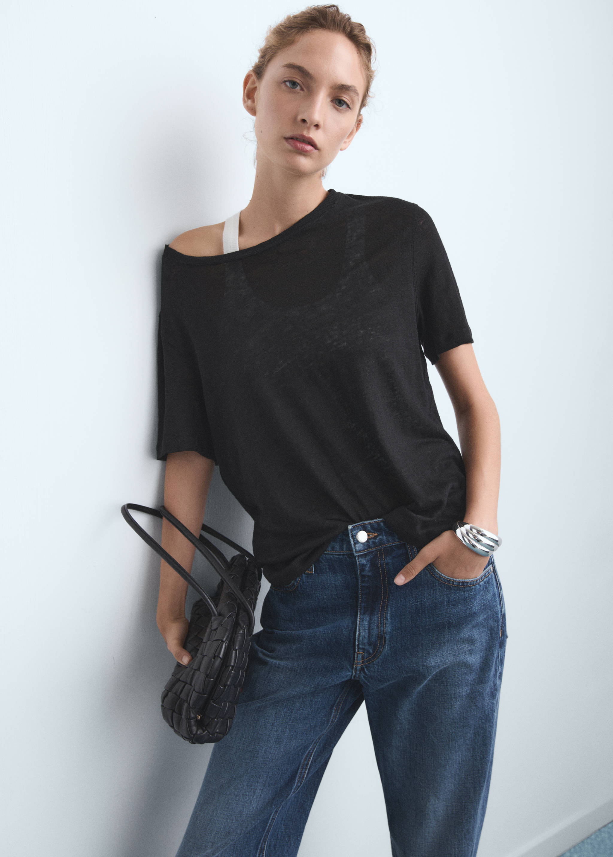 Straight-leg jeans with openings - Details of the article 1