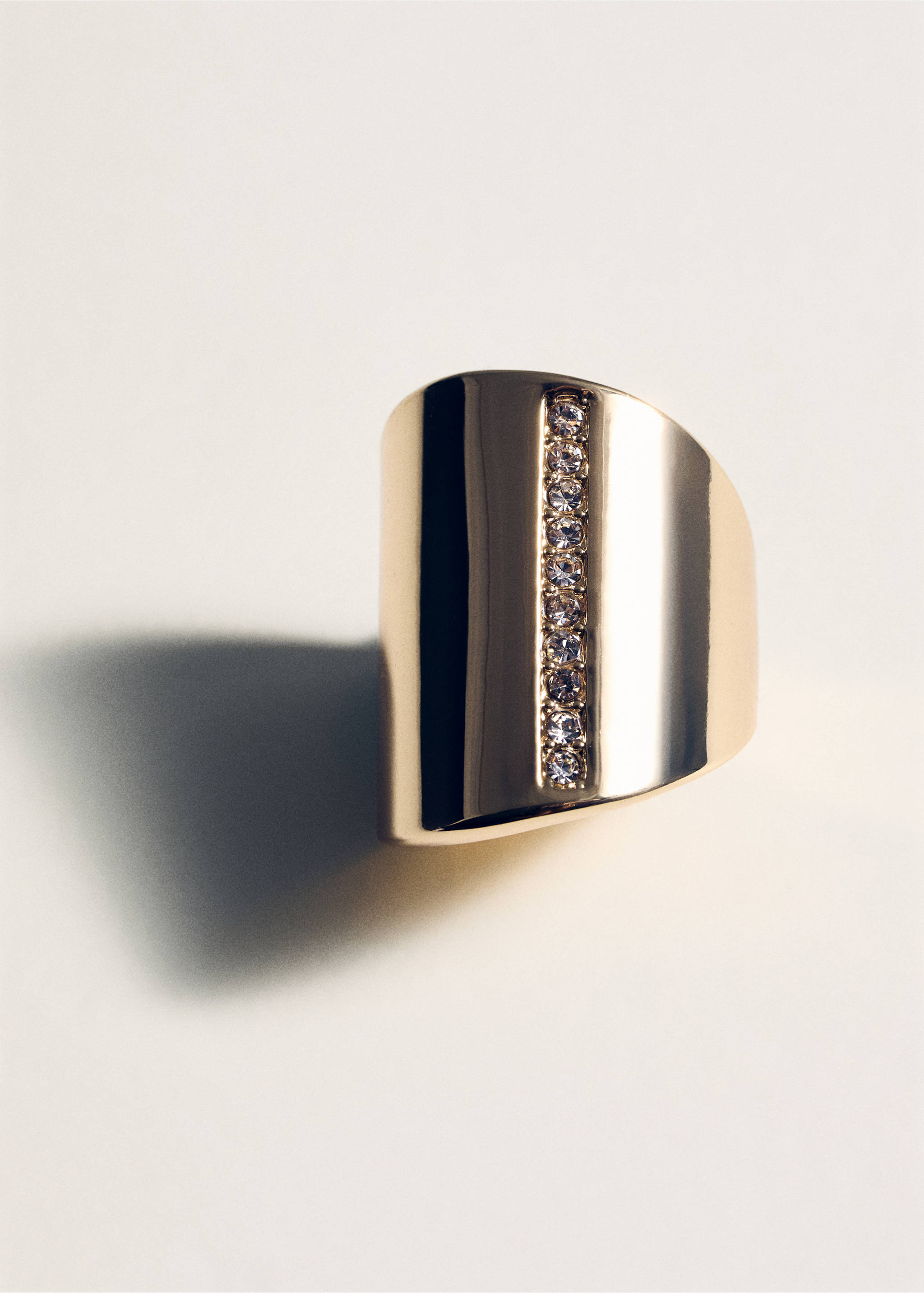 Crystal ring - Details of the article 5