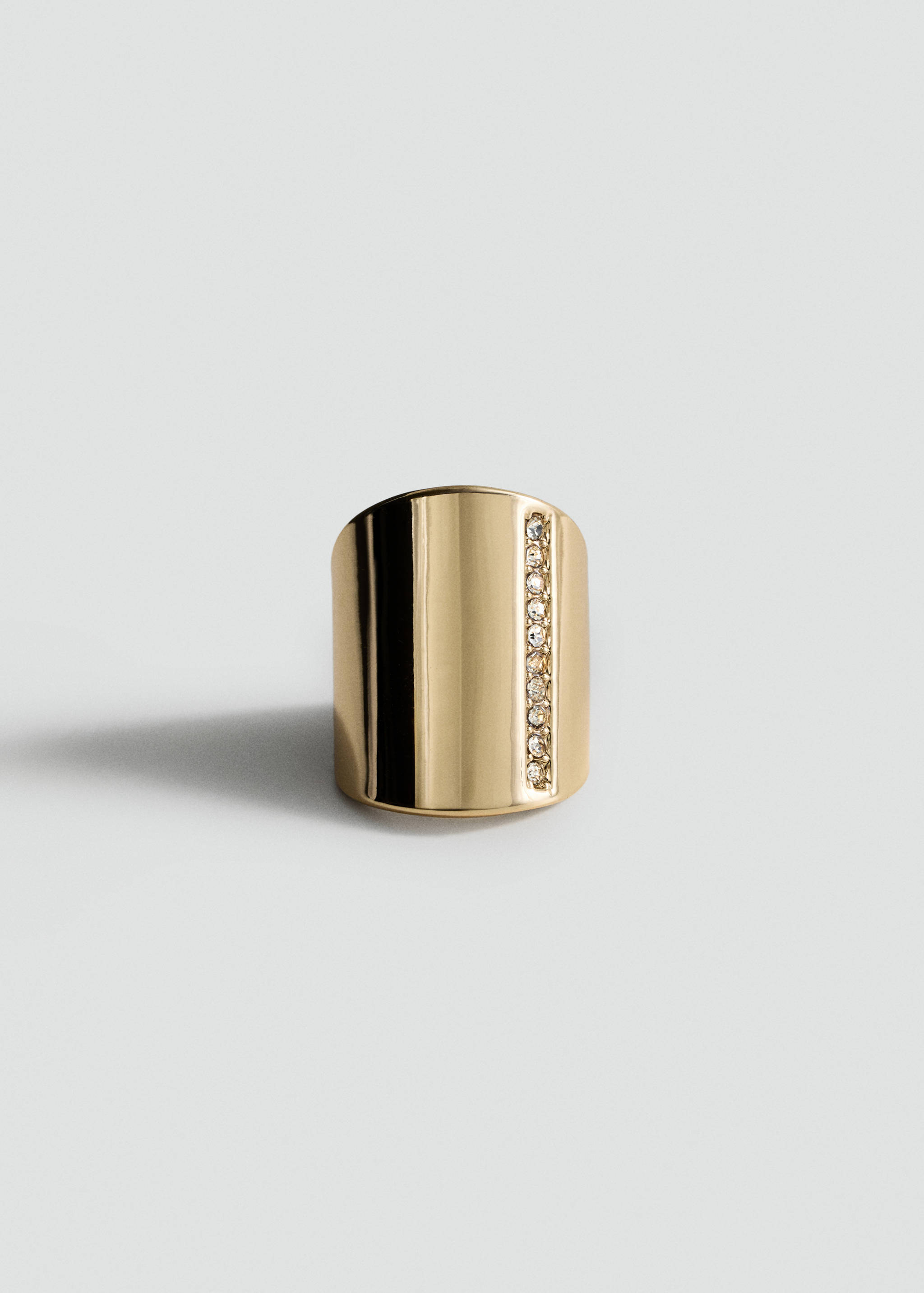 Ring mit Kristallsteinen - Artikel ohne Model