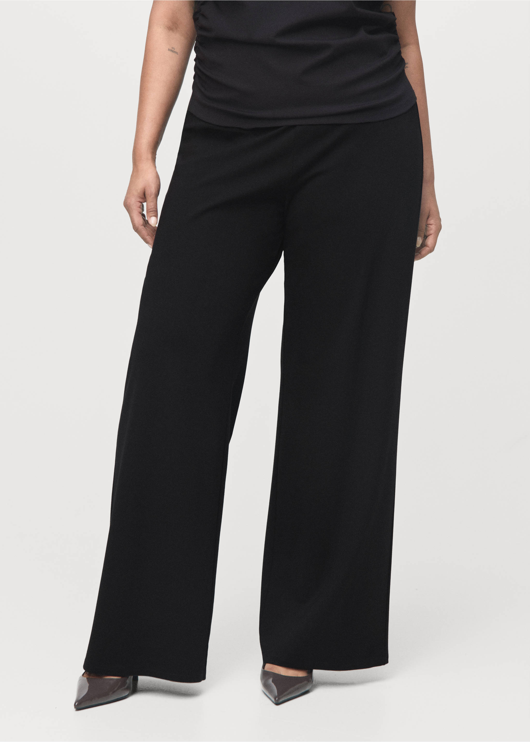 Straight-fit trousers with elastic waist - Details of the article 5, Black. Ref: 17087804-00.