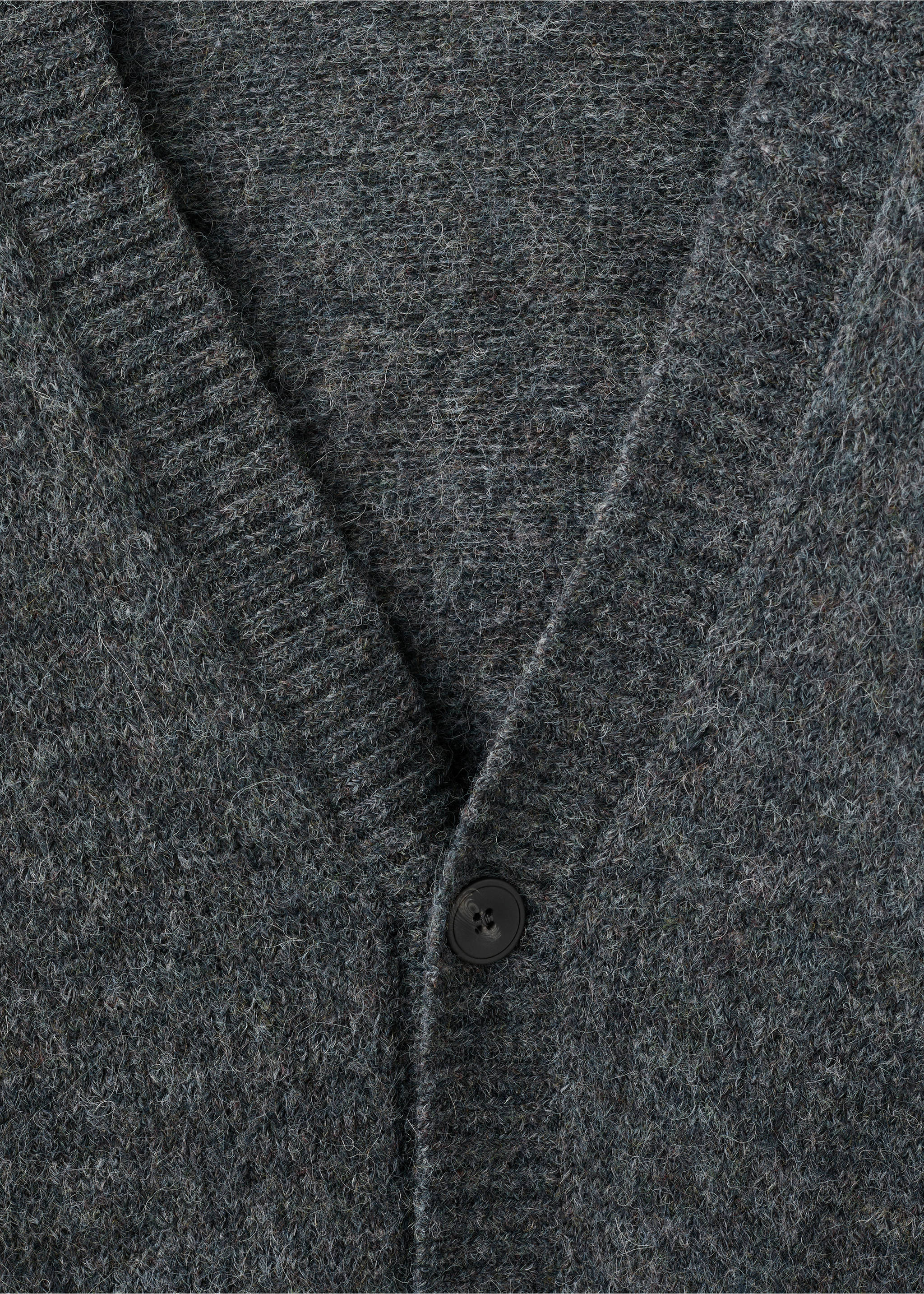 Knitted button cardigan - Details of the article 8, Indigo Blue. Ref: 17087898-00.