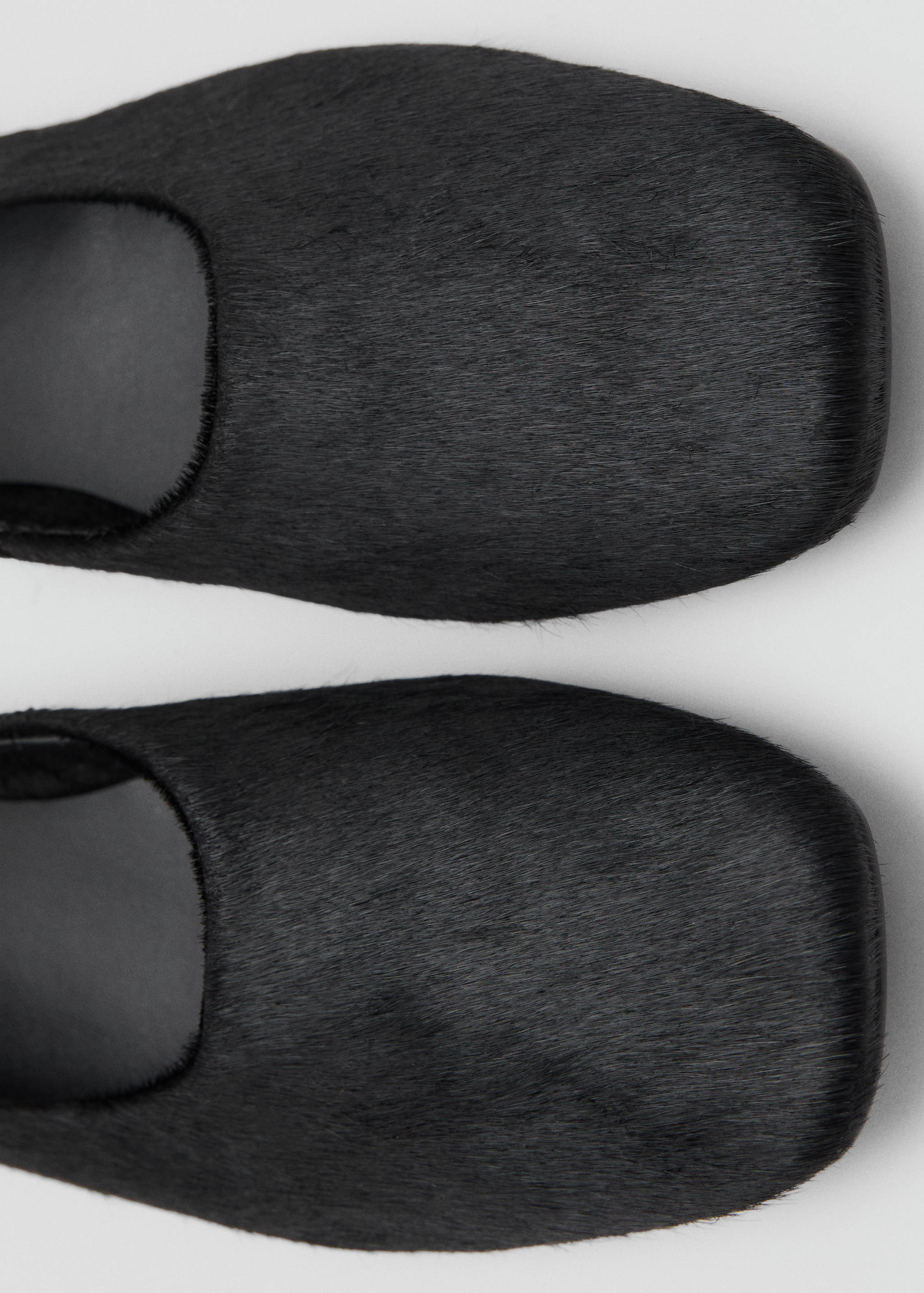 Leather shoes with fur - Details of the article 2