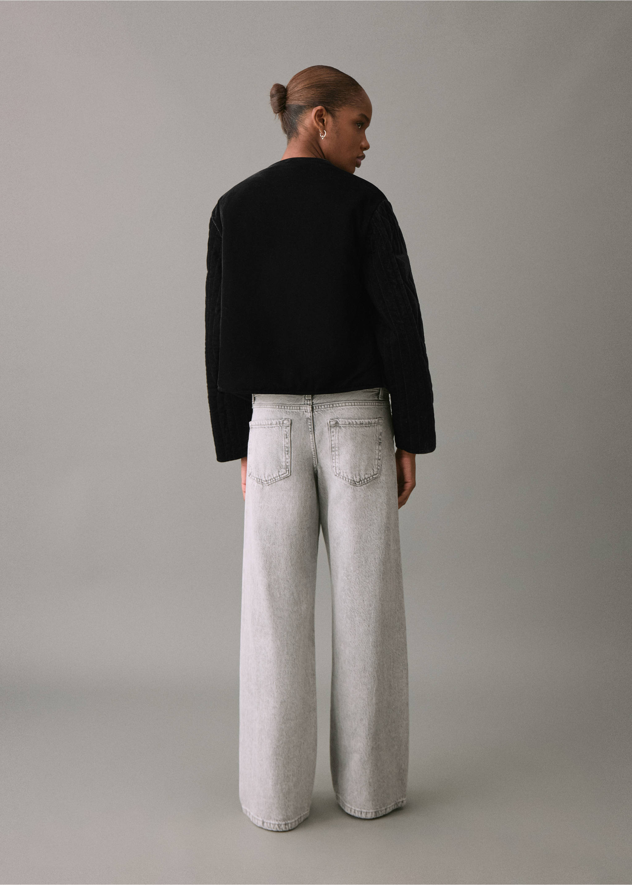 Velvet bomber jacket with star - Reverse of the article, Black. Ref: 17088638-00.
