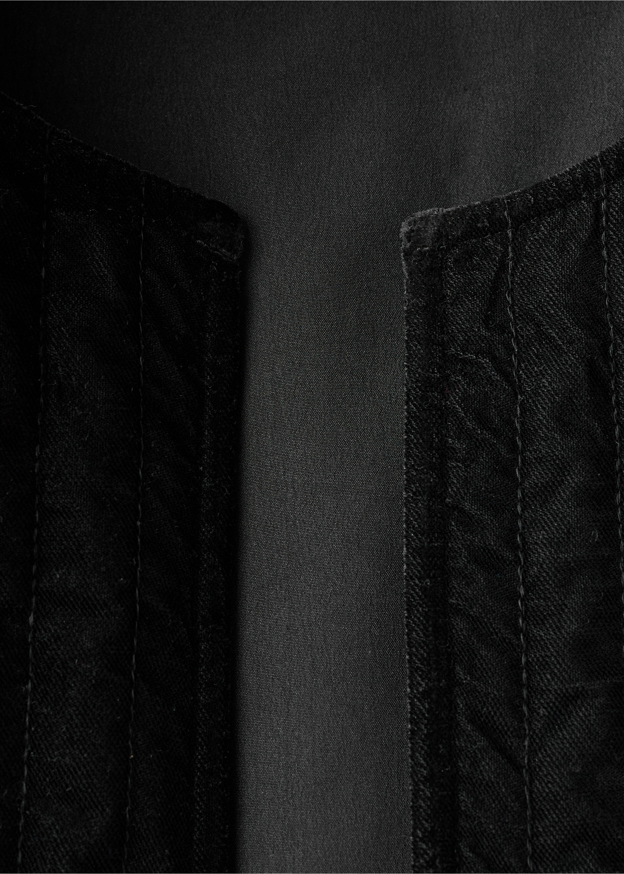 Velvet bomber jacket with star - Details of the article 8, Black. Ref: 17088638-00.