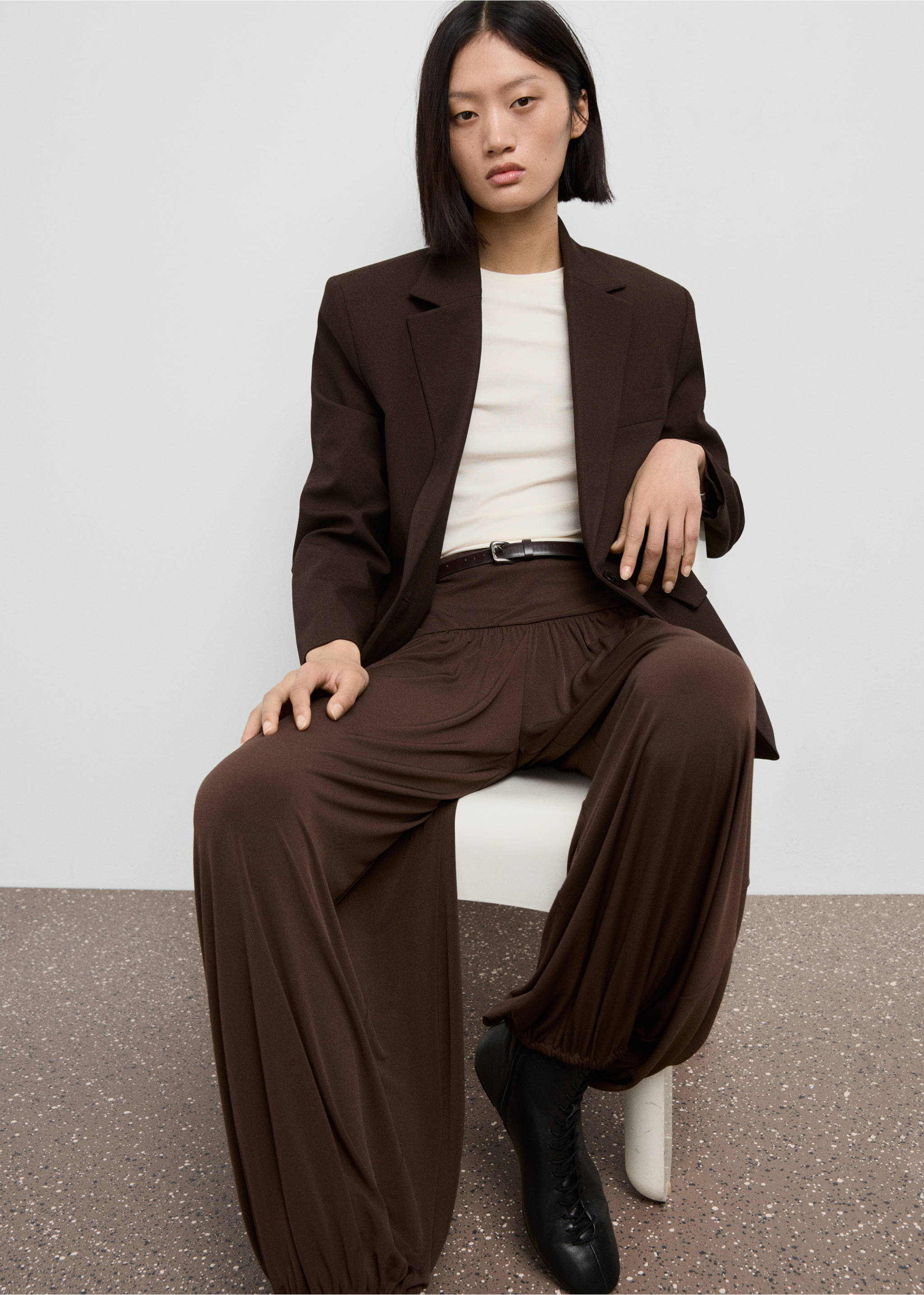 Straight-fit suit blazer - Details of the article 2, Chocolate. Ref: 17089111-00.