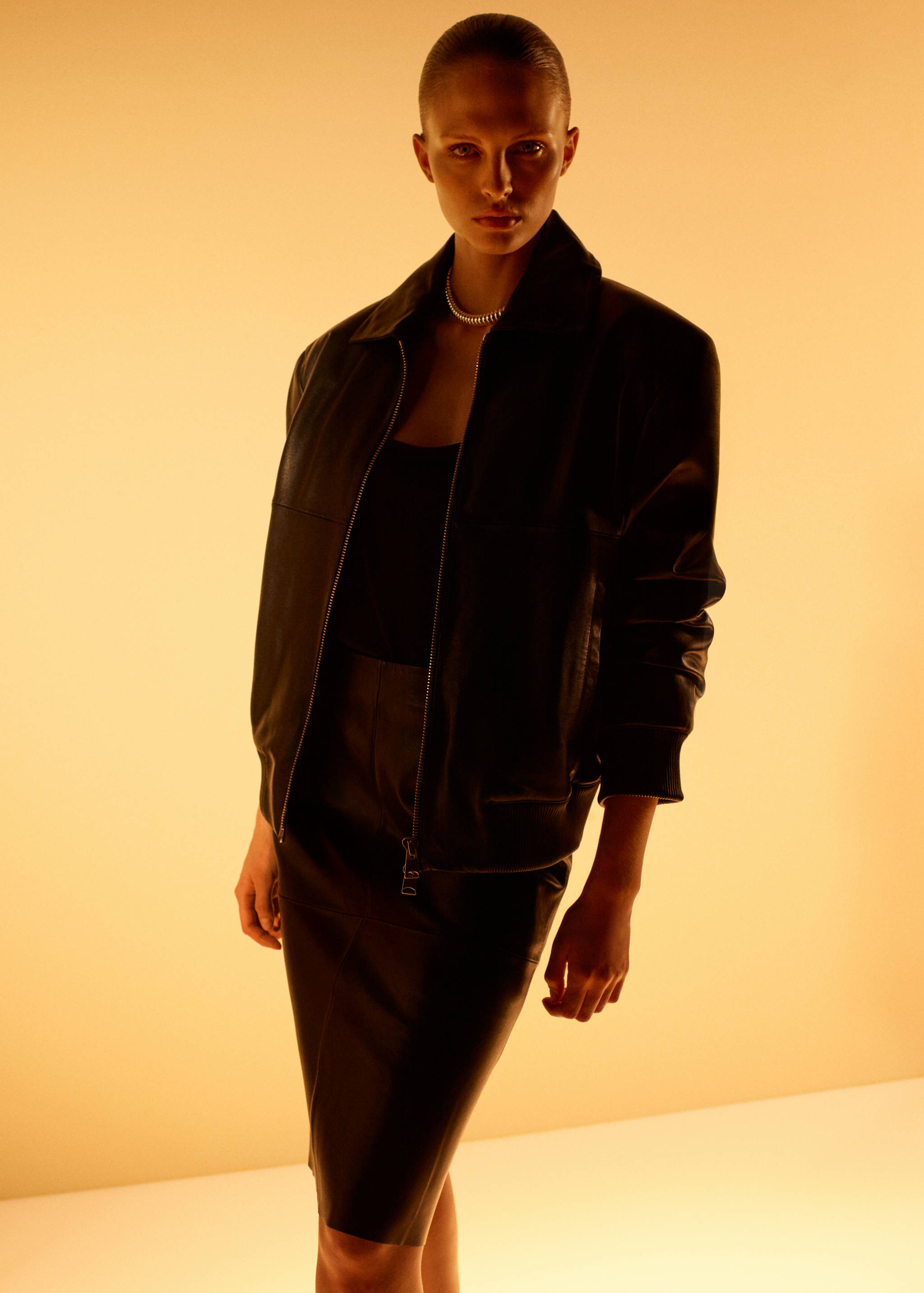 Leather pencil skirt - Details of the article 2