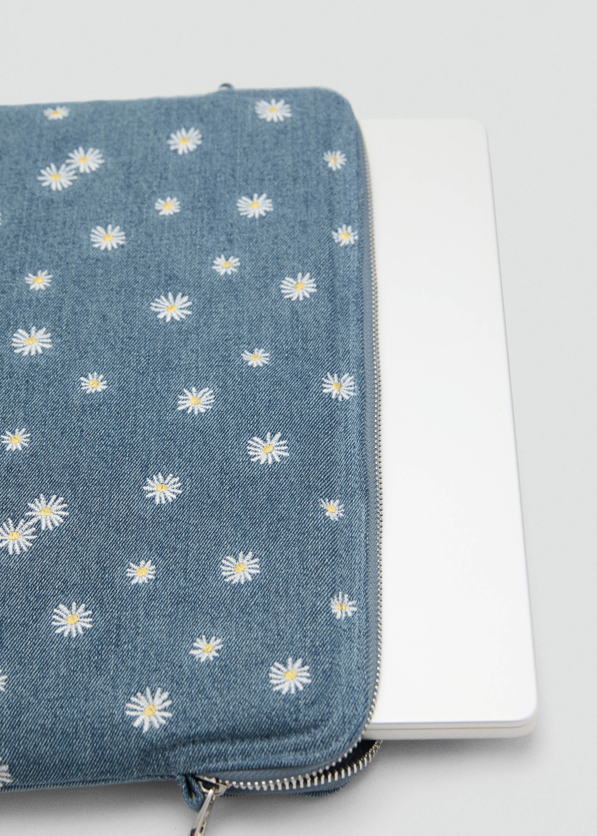 Funda denim brodat flors - Detall de l'article 1