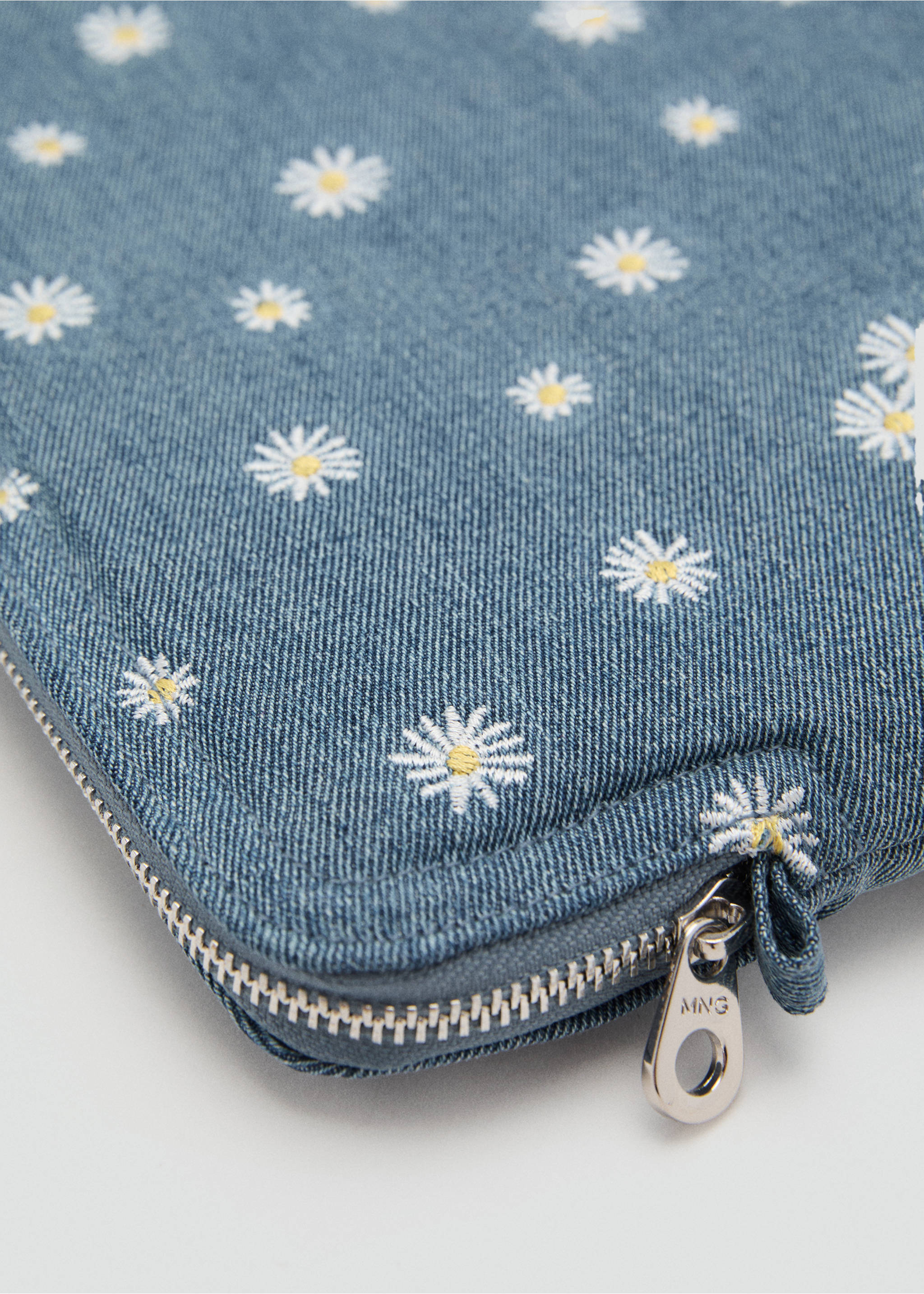 Funda denim brodat flors - Detall de l'article 2, Blau fosc. Ref: 17091121-00.