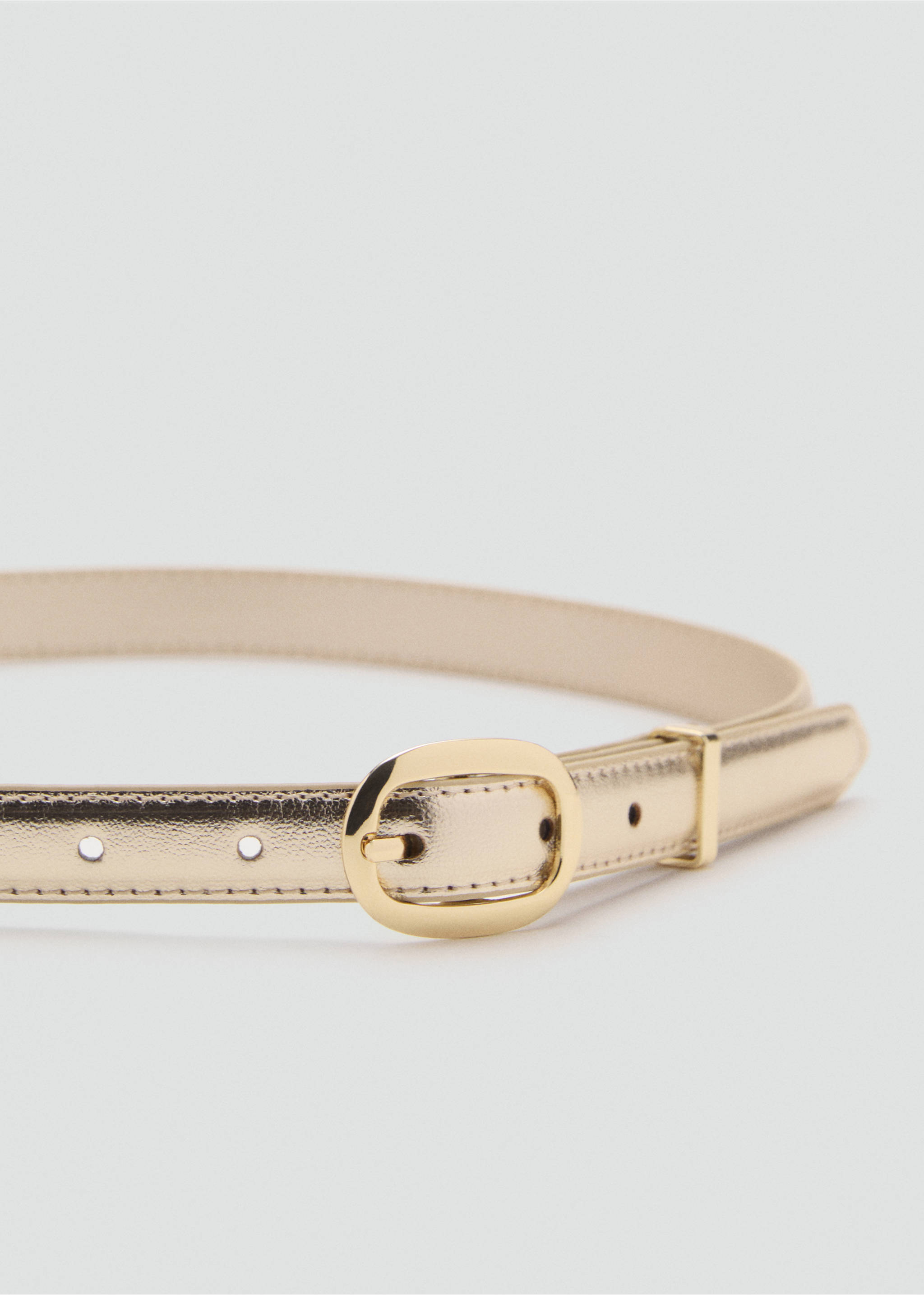 Metallic belt with oval buckle - Medium plane, Gold. Ref: 17091135-00.