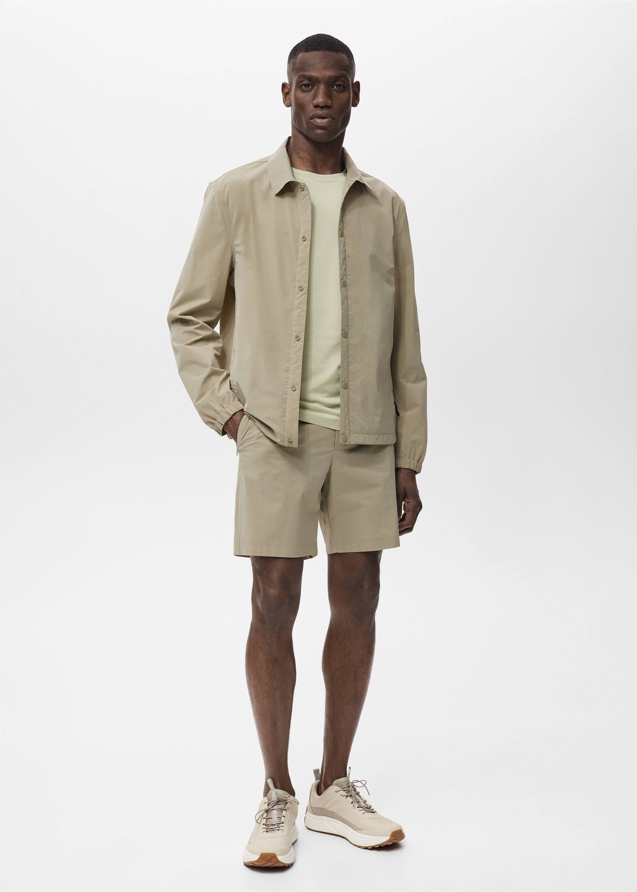 Water-repellent bermuda shorts - General plane, Khaki. Ref: 17091136-00.