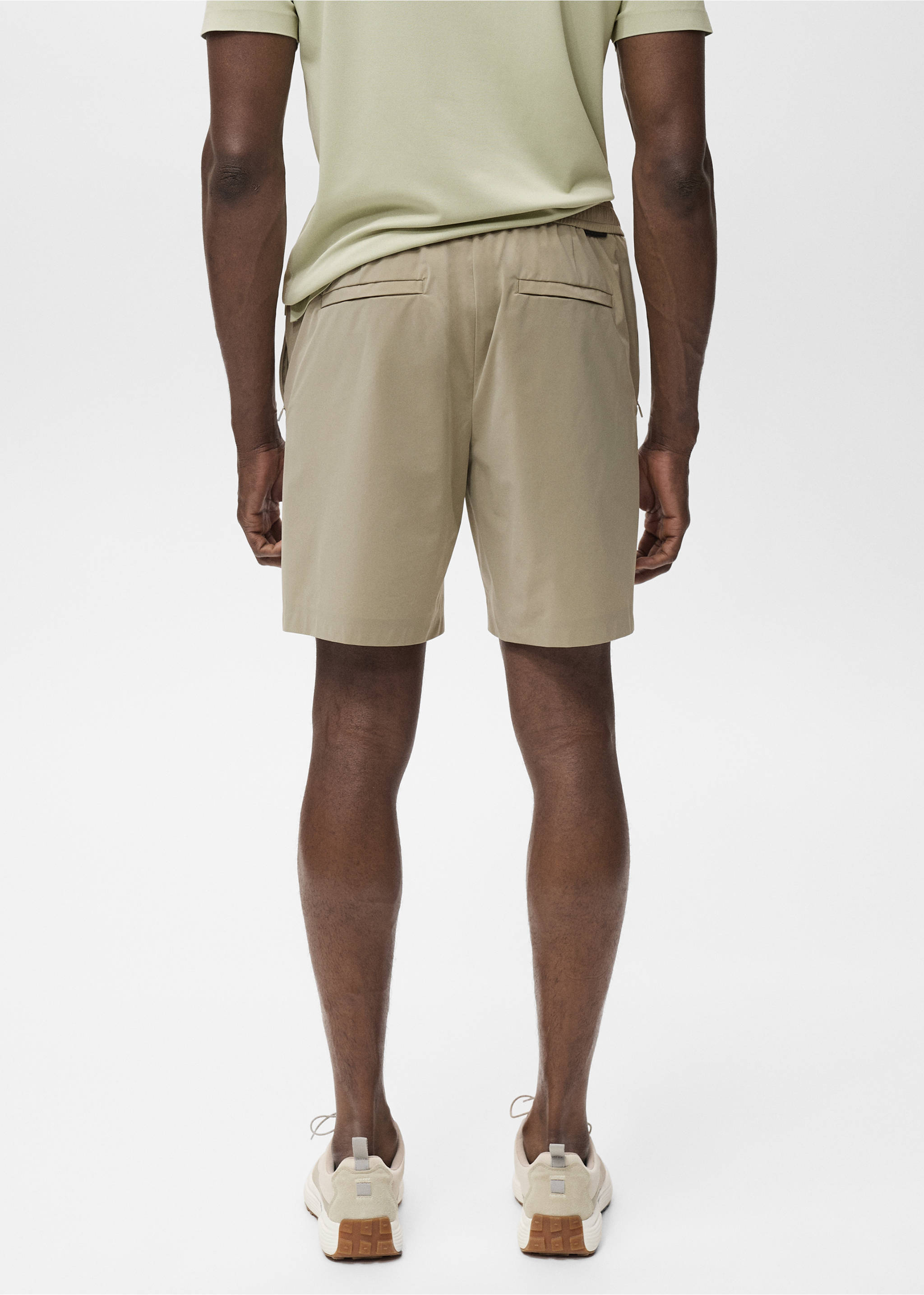 Water-repellent bermuda shorts - Reverse of the article, Khaki. Ref: 17091136-00.