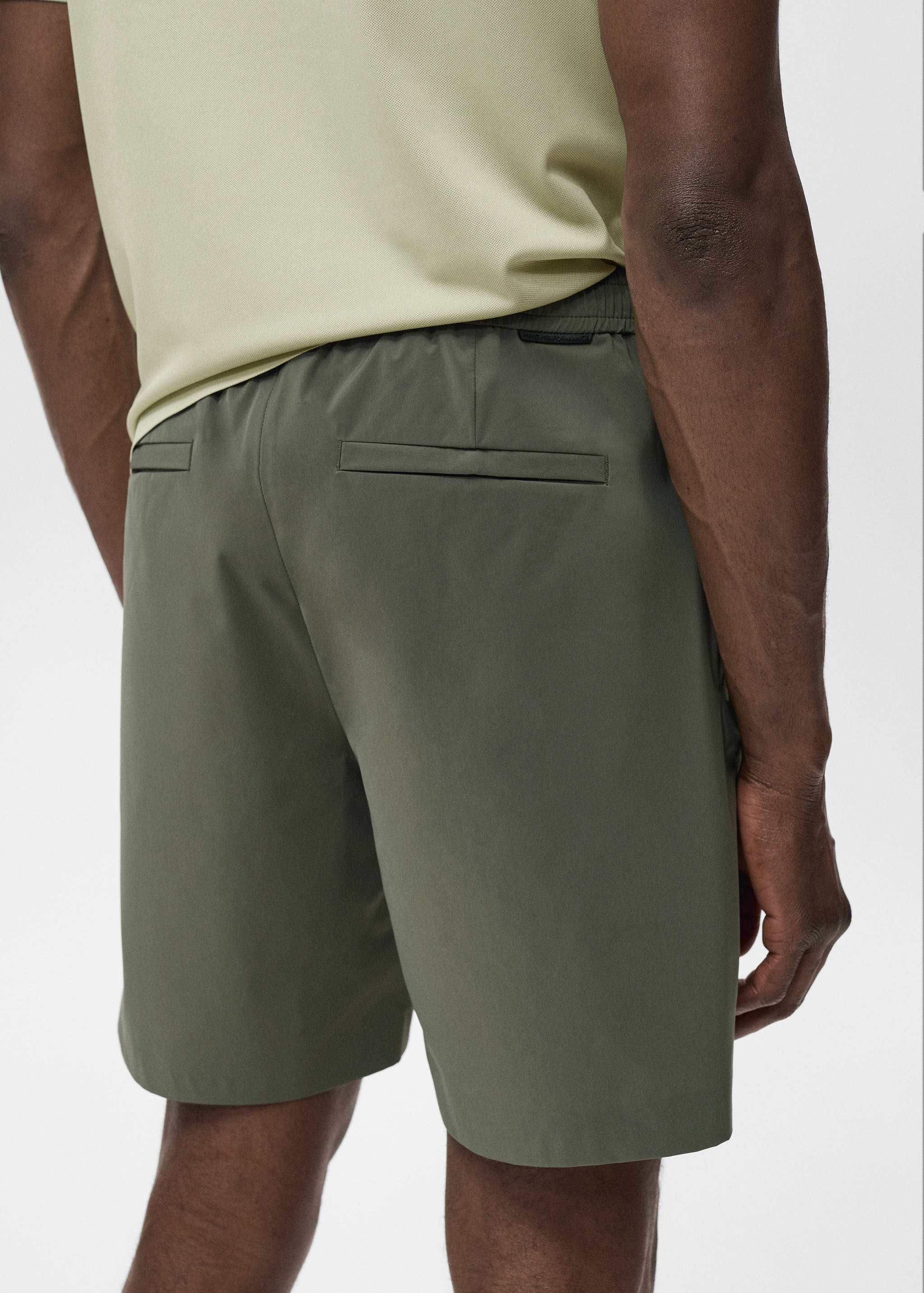 Water-repellent bermuda shorts - Details of the article 3