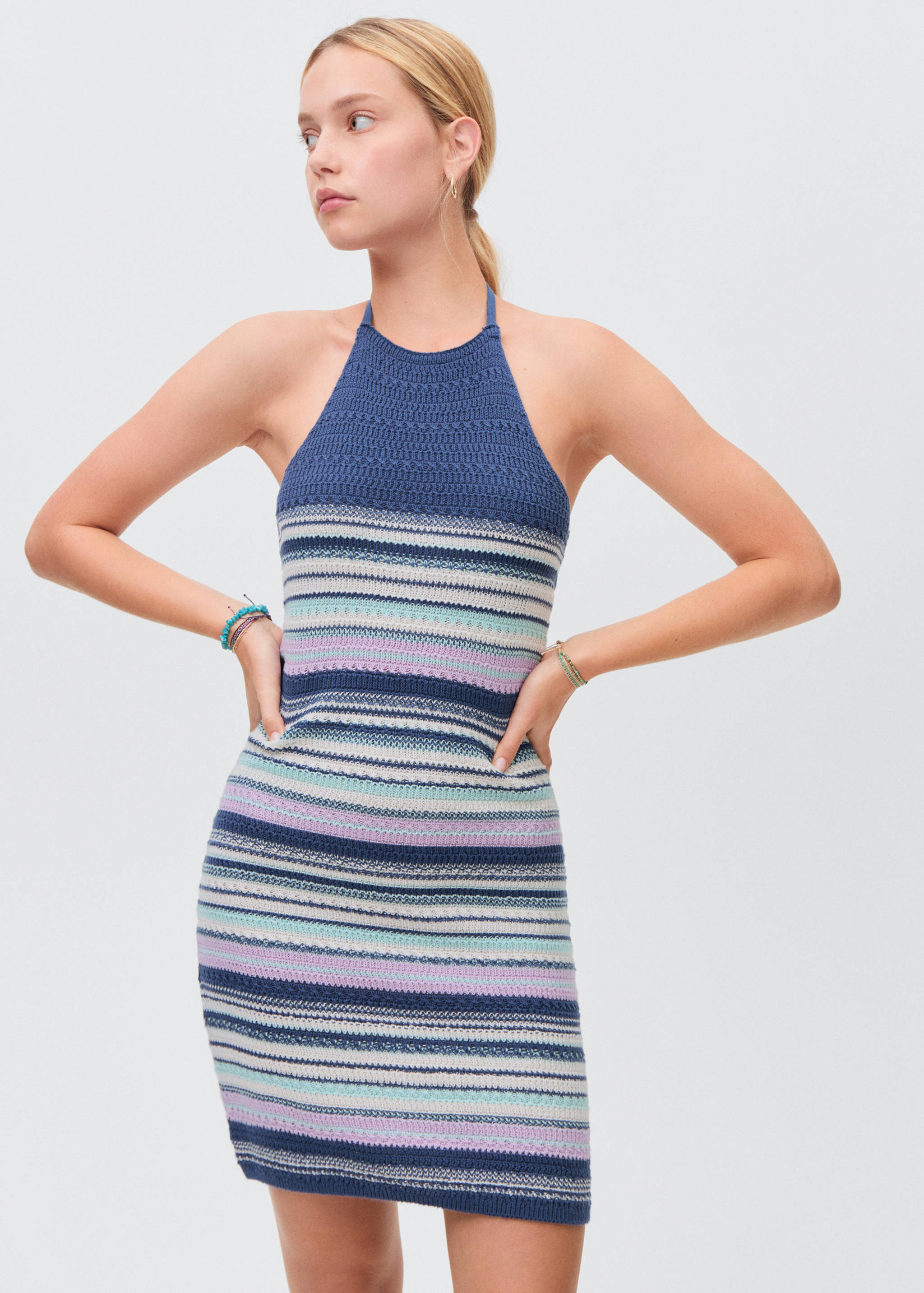 Robe crochet emmanchures américaines - Plan moyen