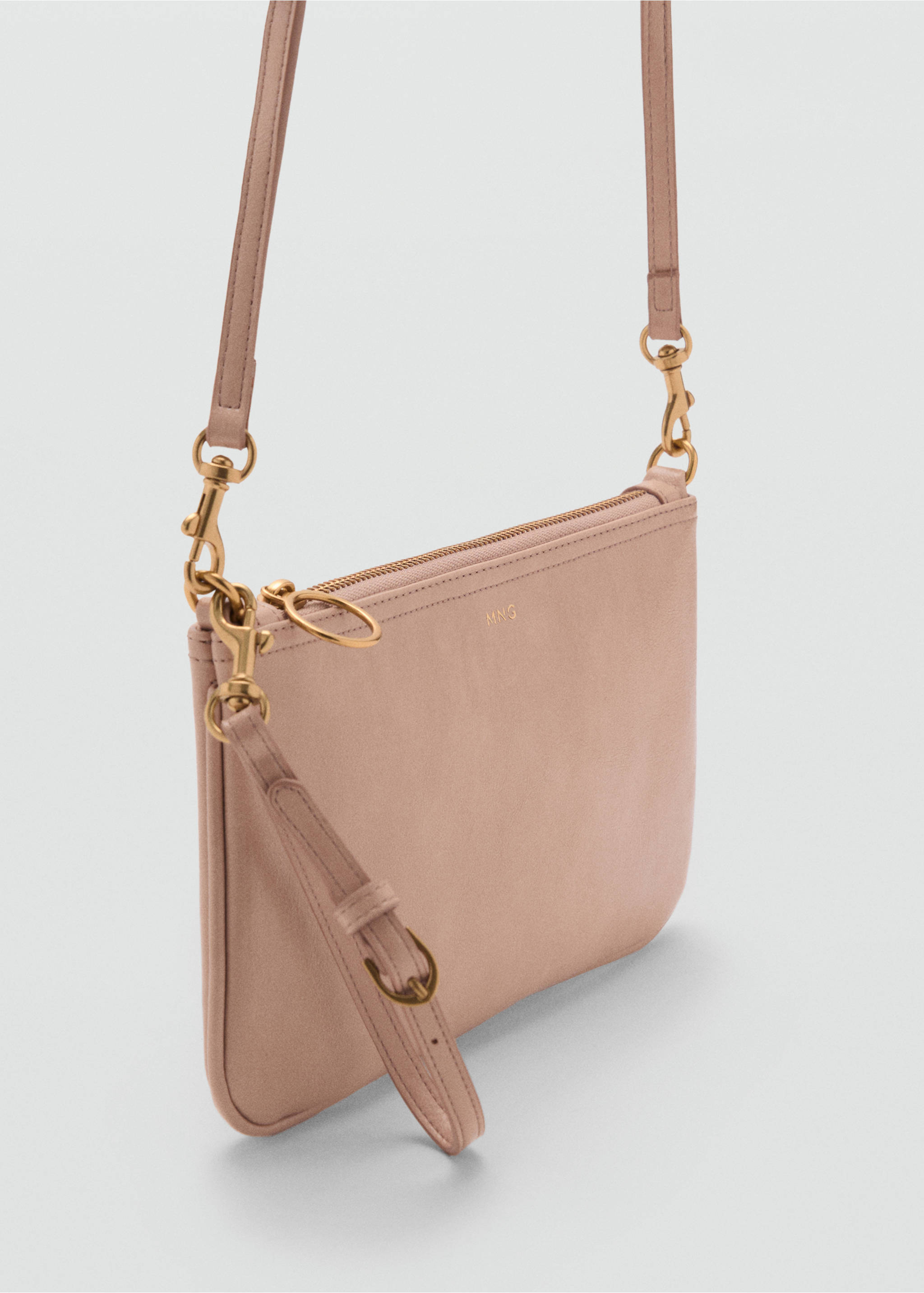 Pebble-effect pochette - Medium plane, Pastel Pink. Ref: 17091153-00.