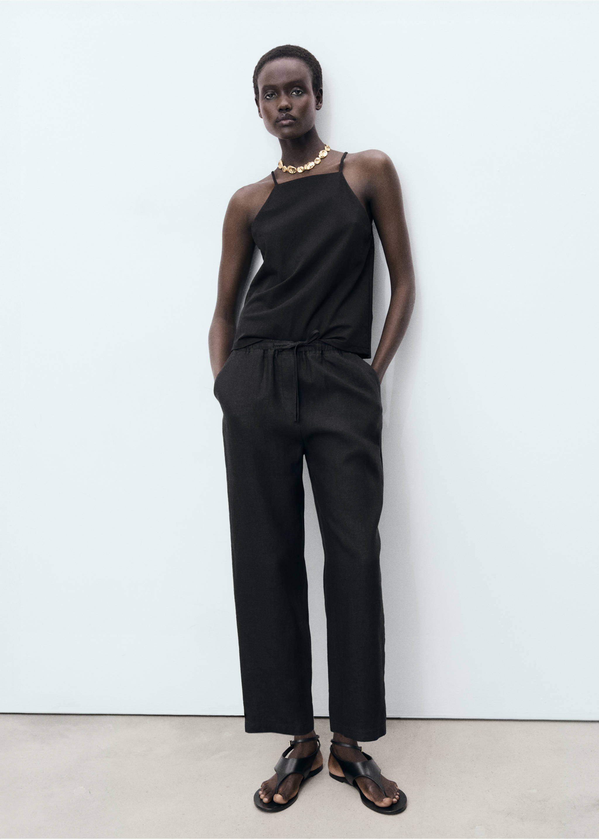 Linen trousers with drawstring - General plane, Black. Ref: 17091162-00.